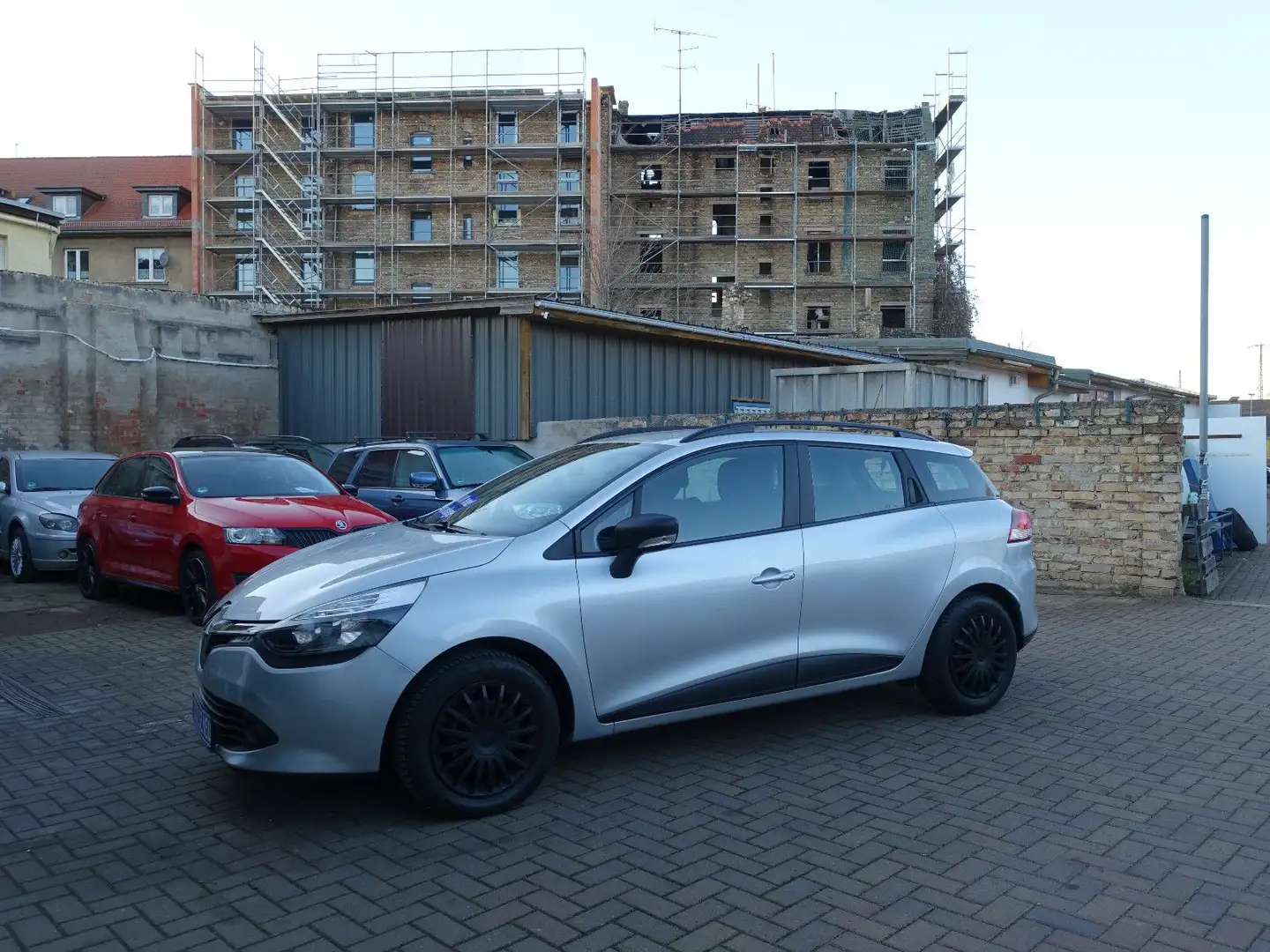 Renault Clio IV 1,2 Grandtour, EU5, TÜV/Service neu !! Grau - 2
