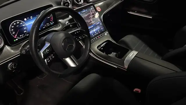 Mercedes-Benz C-Class view 6