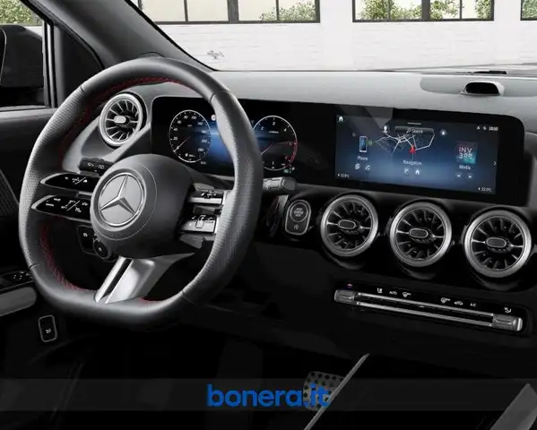 Mercedes-Benz Gla Class view 5