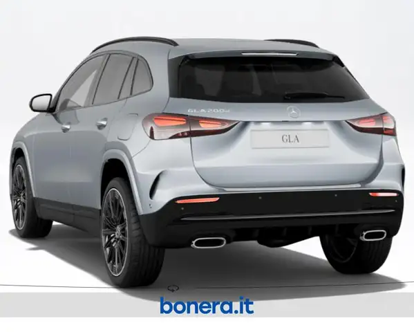Mercedes-Benz Gla Class view 4