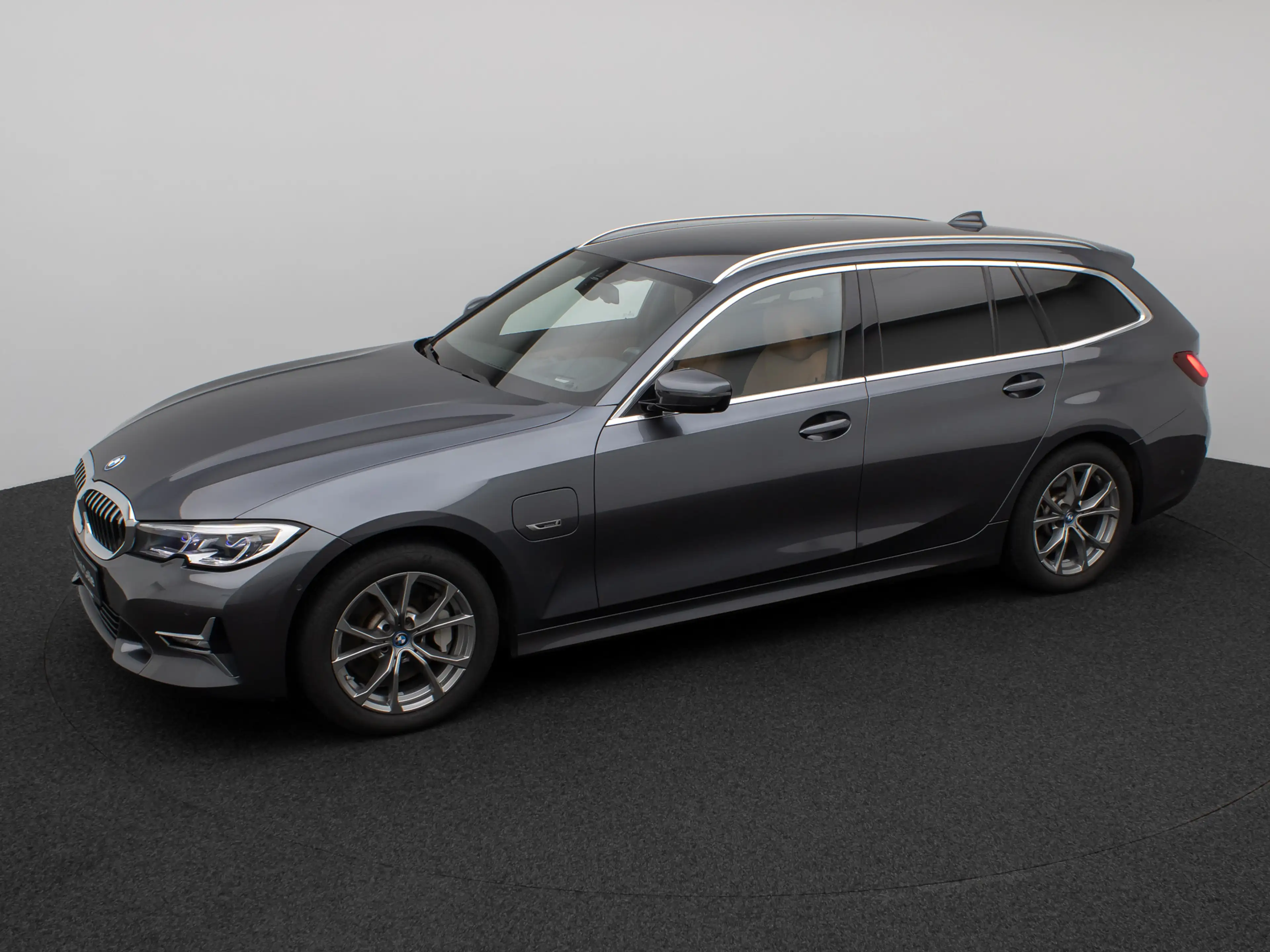 BMW 330 Luxury Line 360°Laser HUD DAB HiFi Sport — photo 12