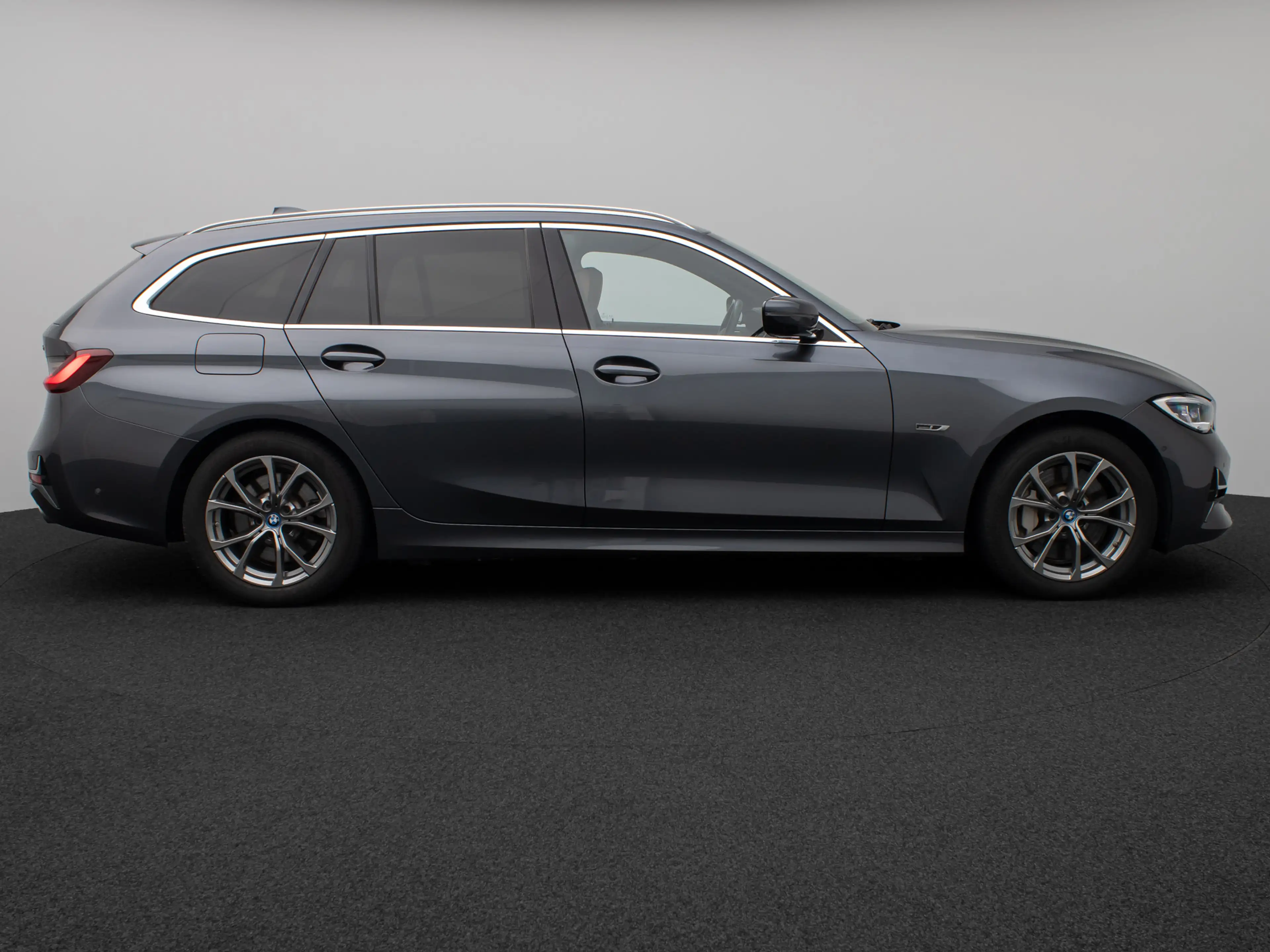 BMW 330 Luxury Line 360°Laser HUD DAB HiFi Sport — photo 5