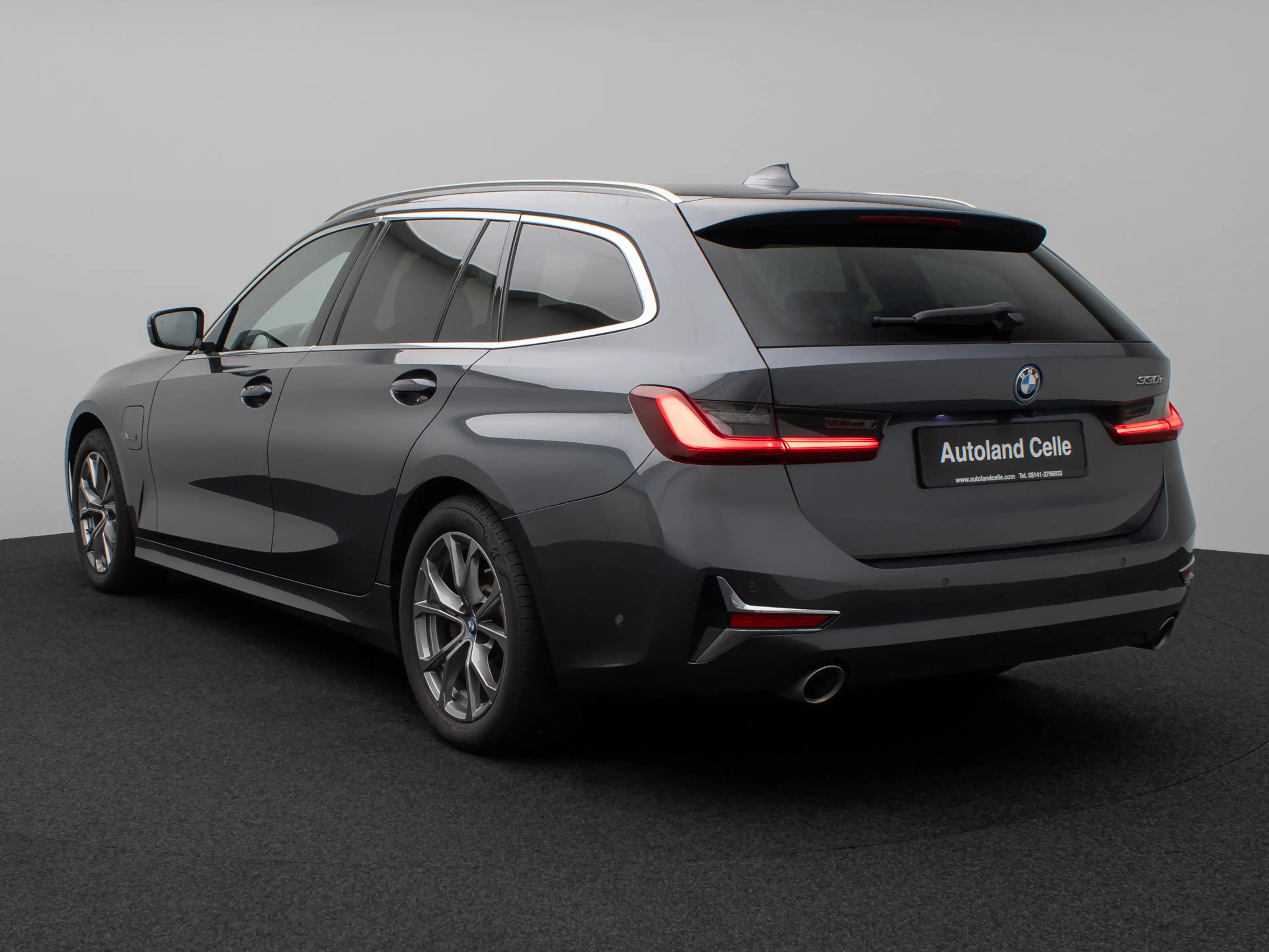 BMW 330 Luxury Line 360°Laser HUD DAB HiFi Sport — photo 9