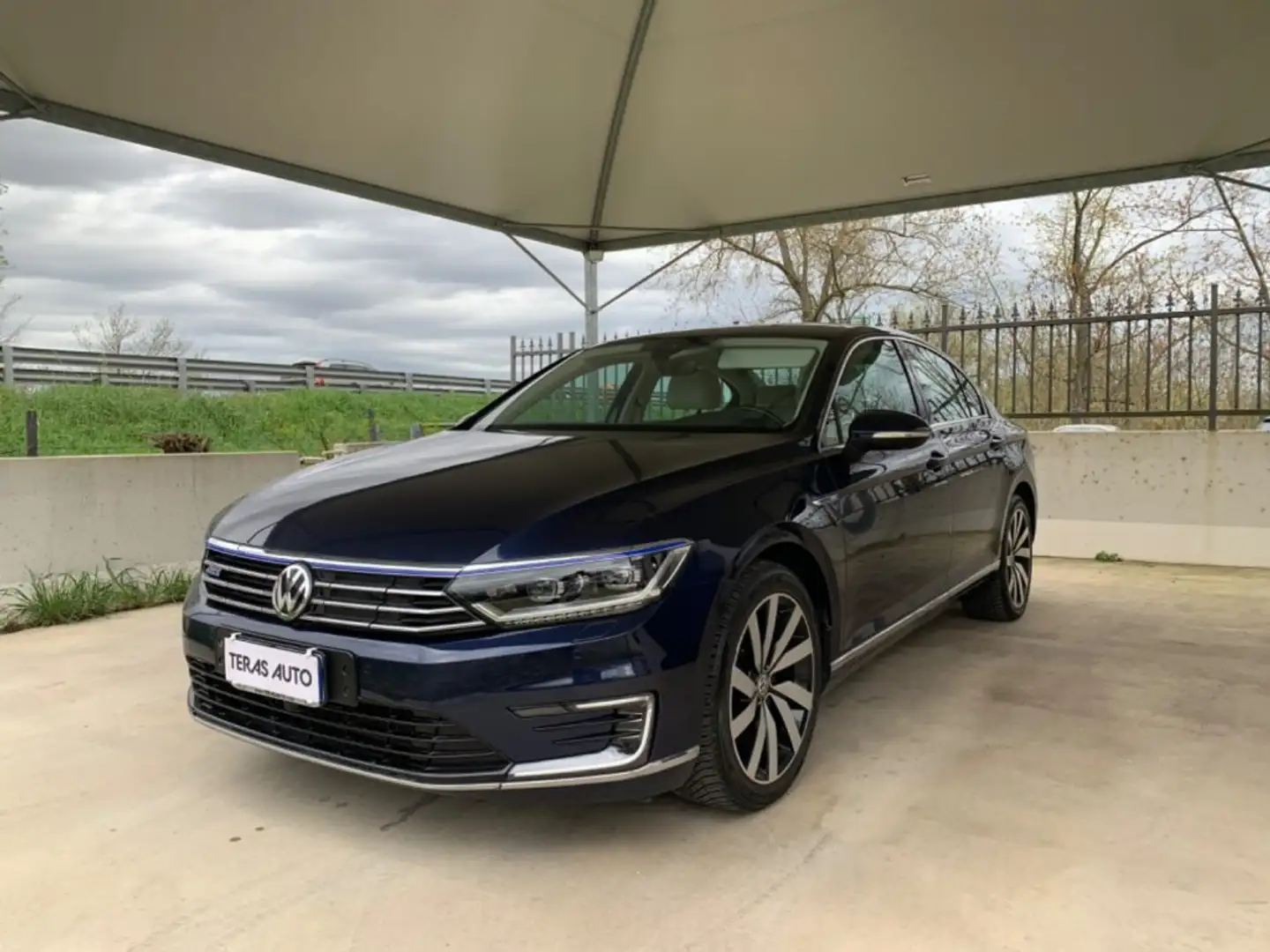 Volkswagen Passat 1.4 DSG Hybrid plug-in AUTOMATICA TAGLIANDI CERTIF Blu/Azzurro - 1