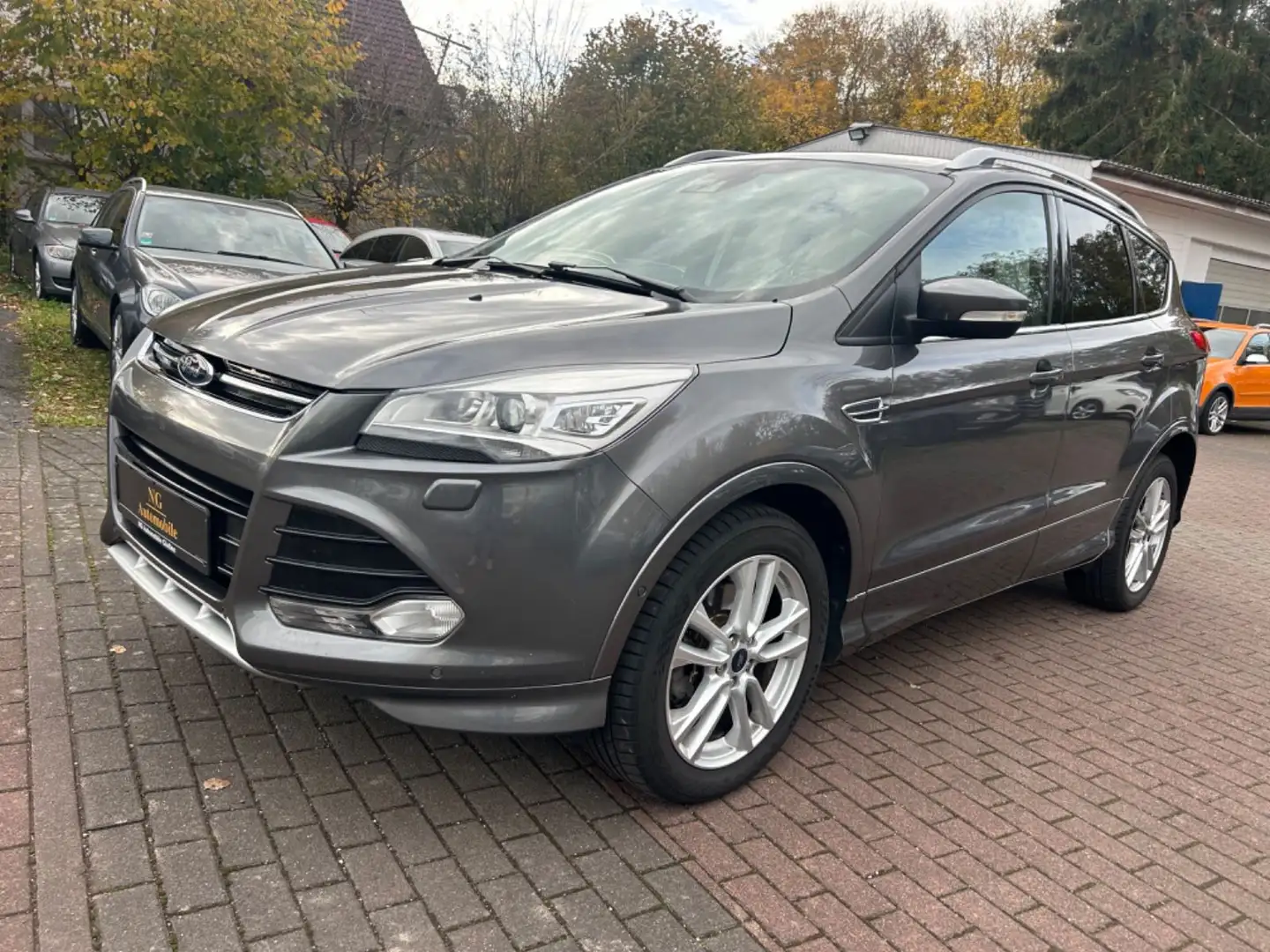Ford Kuga Individual 4x4 *Xenon*Kamera*AHK*SHZ* Gris - 1