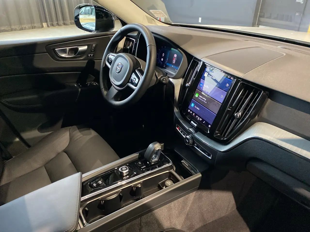 Volvo XC60 снимка Volvo XC60