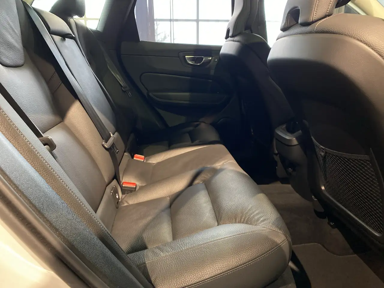 Volvo XC60 снимка Volvo XC60