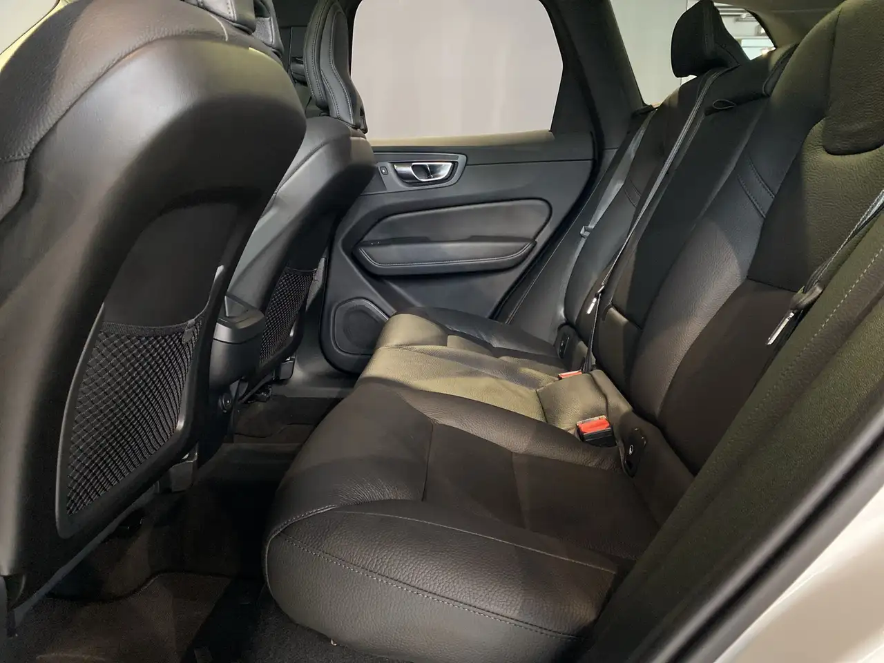 Volvo XC60 снимка Volvo XC60