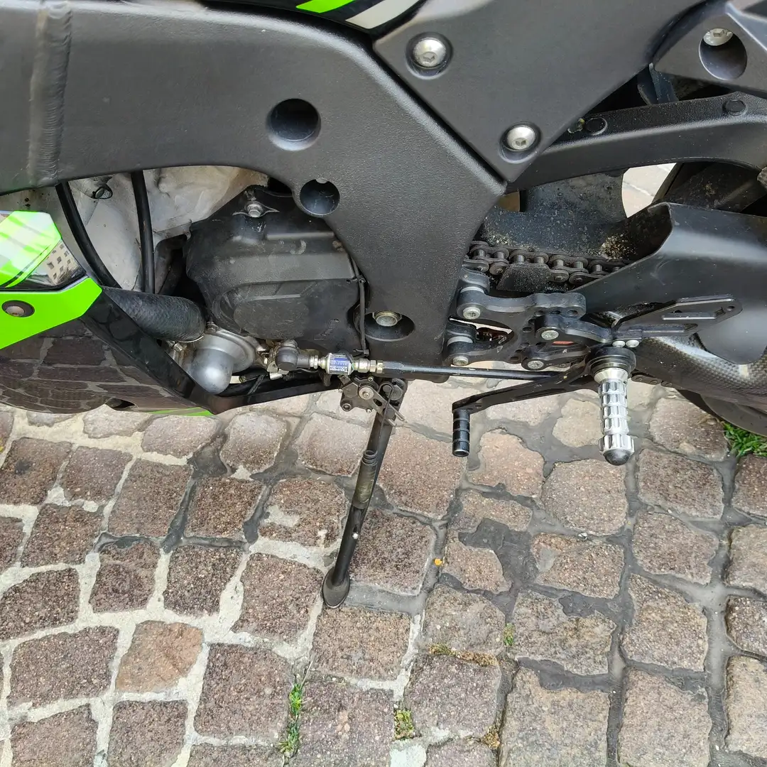 Kawasaki Ninja ZX-10R - 2