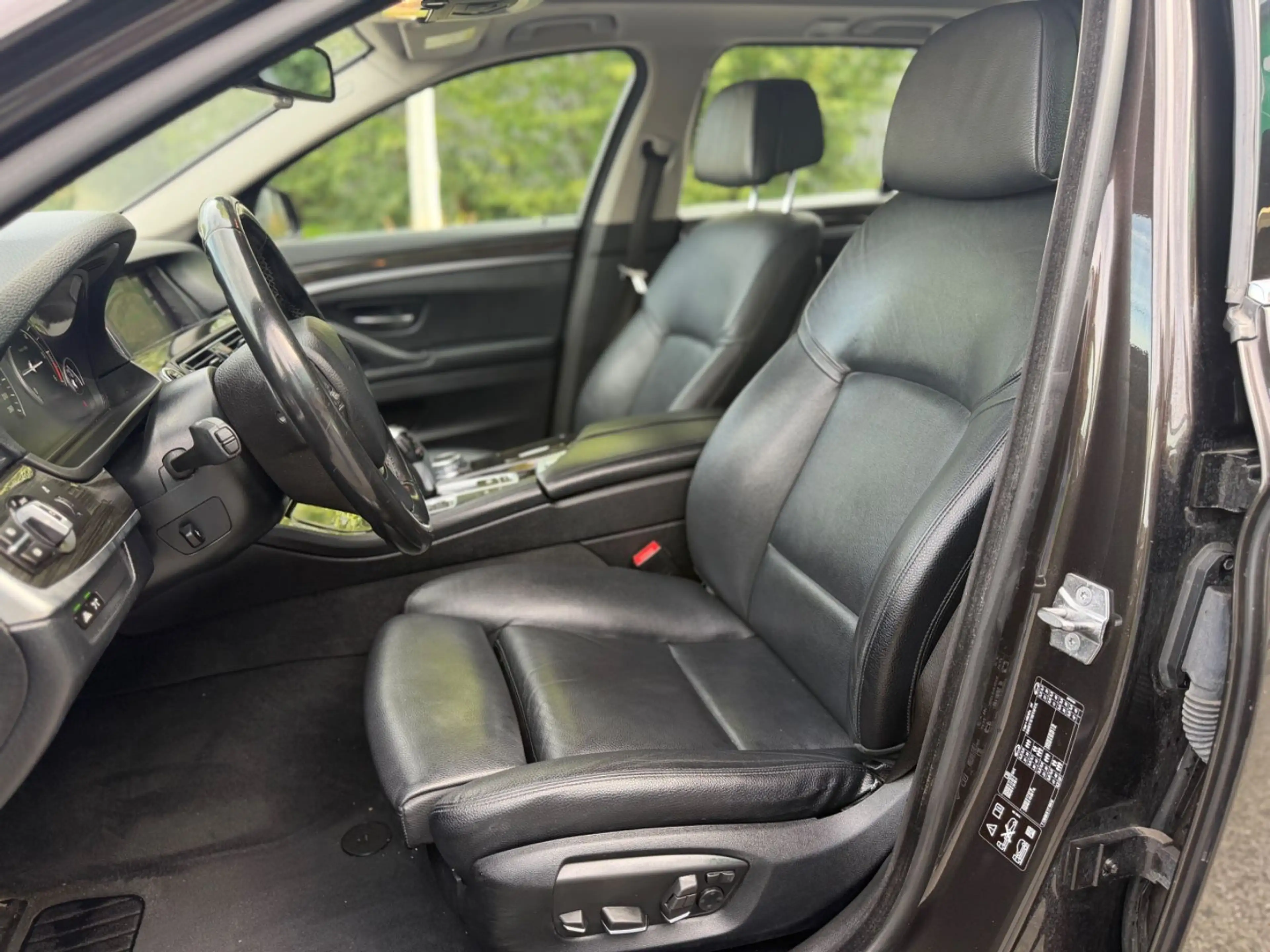 BMW 525 5 Touring 525 d*NAVI*SHZ*PDC*PANO* — photo 9