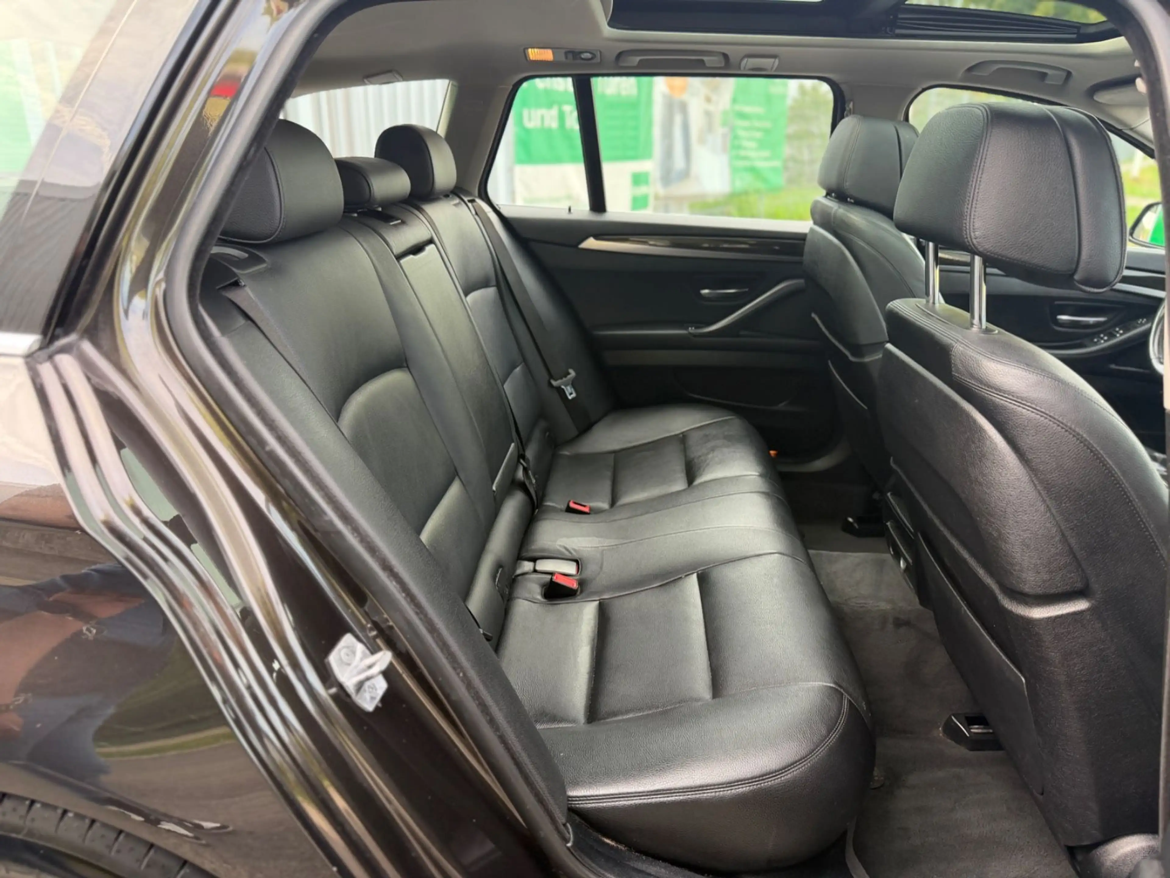 BMW 525 5 Touring 525 d*NAVI*SHZ*PDC*PANO* — photo 12