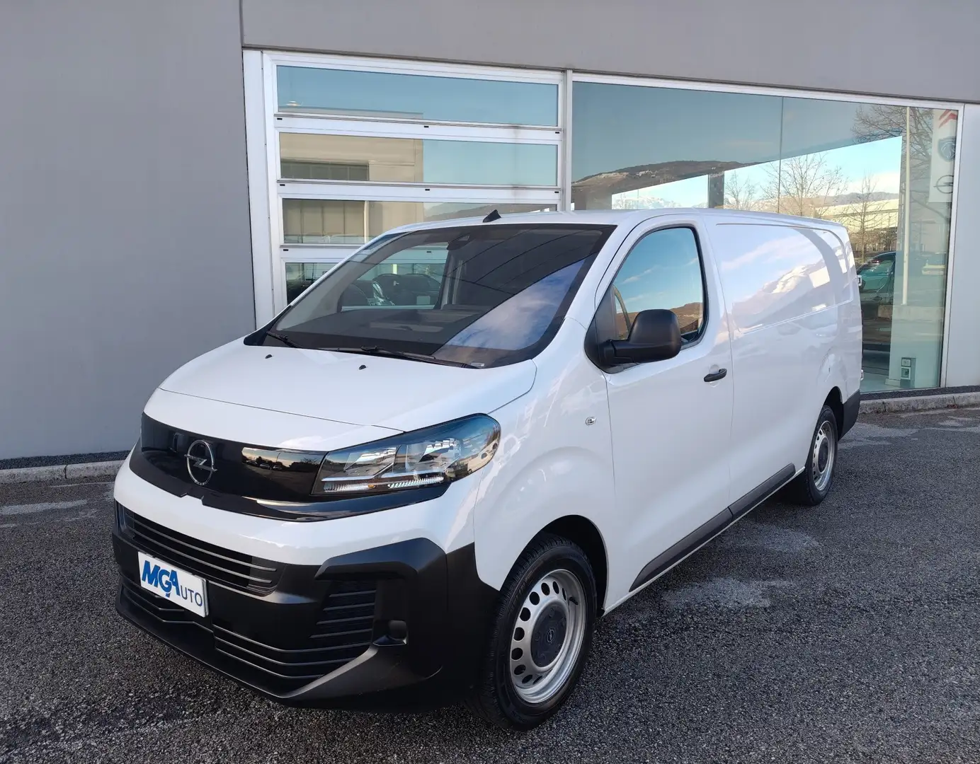 Opel Vivaro Vivaro 2.0 Diesel 145CV PL-SL-TN L Furgone 5.30 M Blanc - 1
