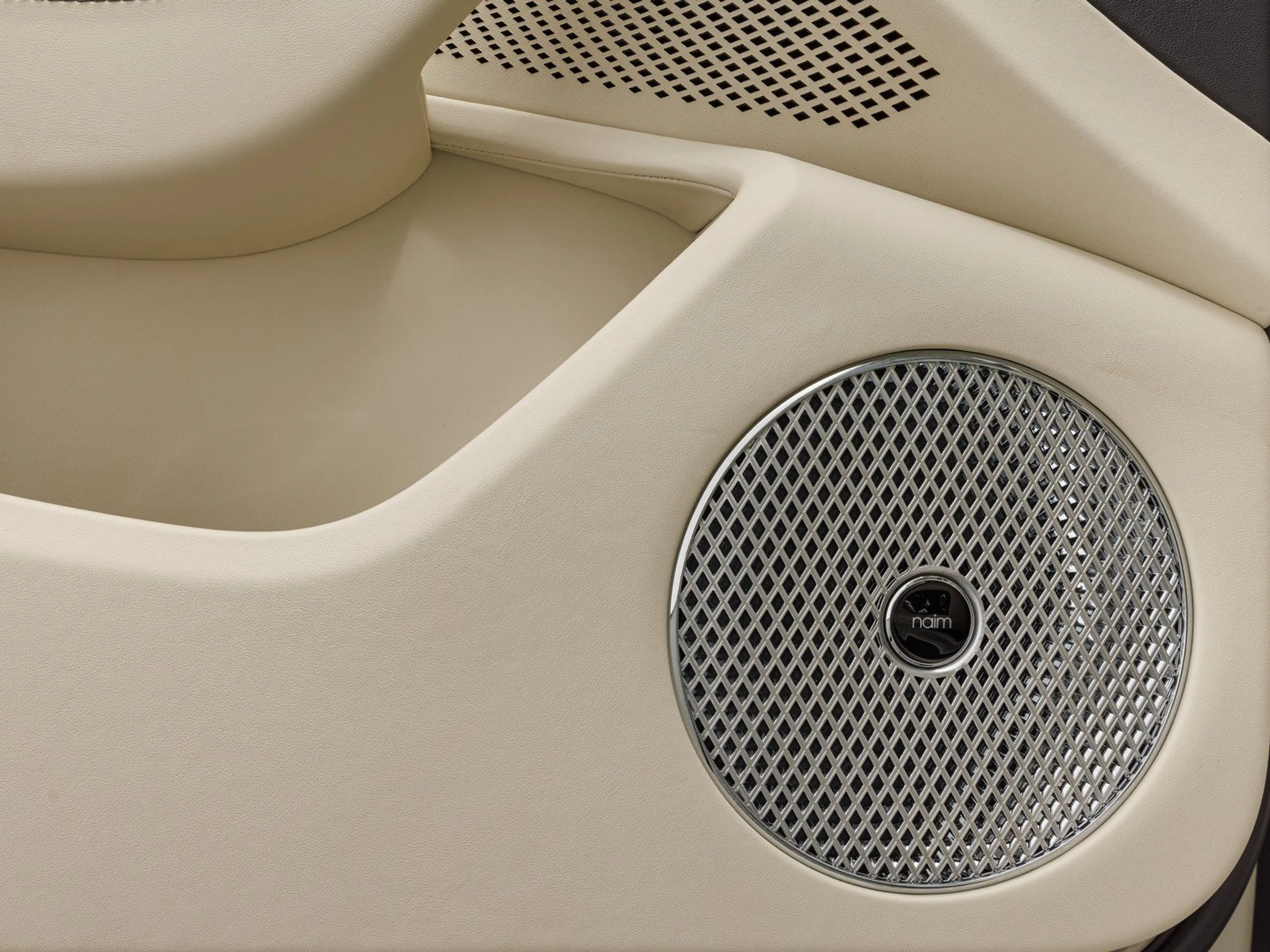 Bentley Flying Spur S V8 / First Edition — photo 11