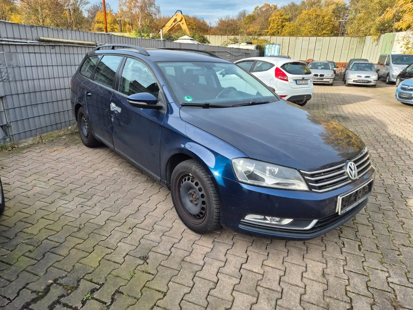 Volkswagen Passat Variant Trendline BlueMotion Blau - 2