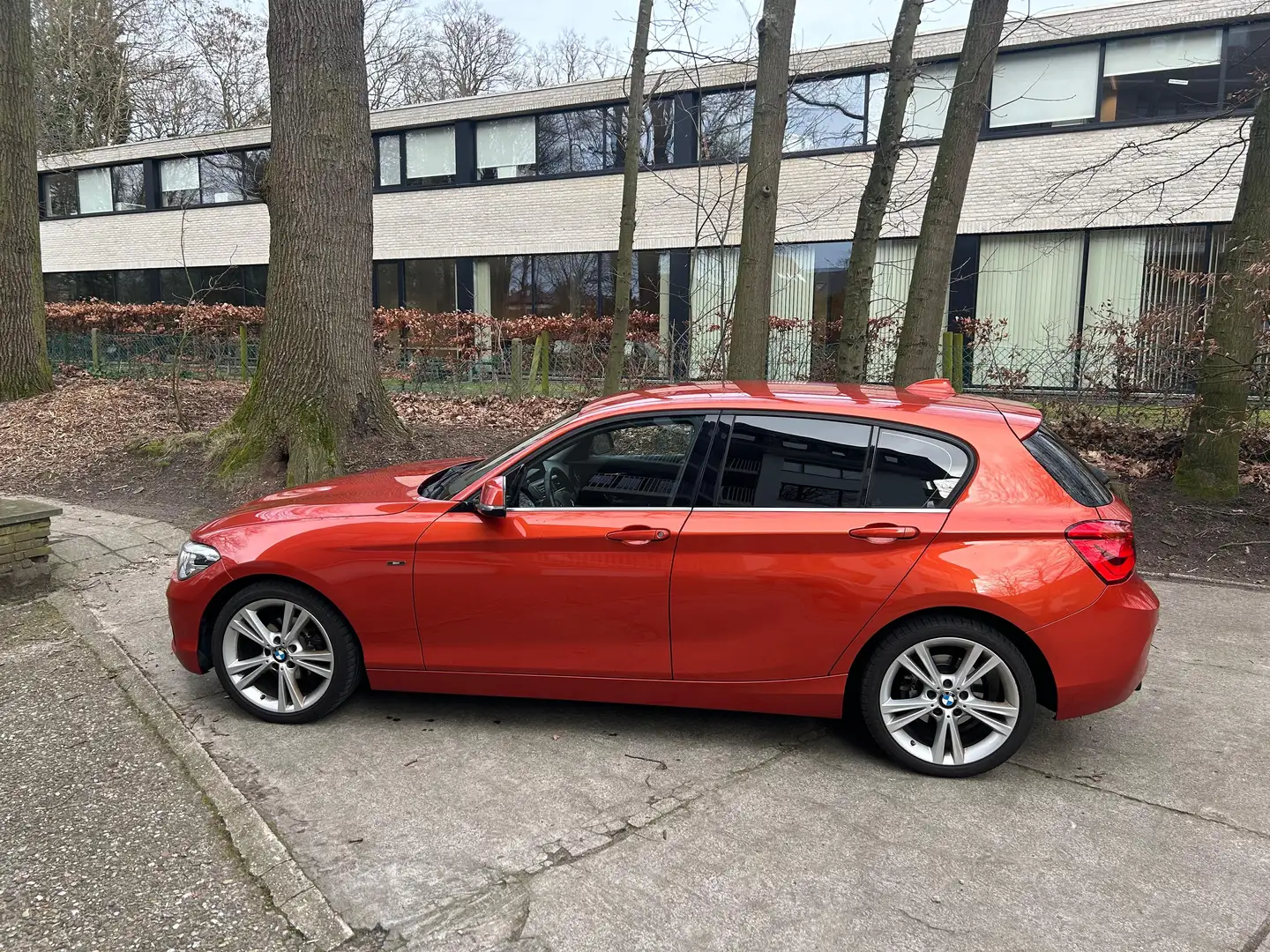 BMW 118 118d Sport Line Pomarańczowy - 2