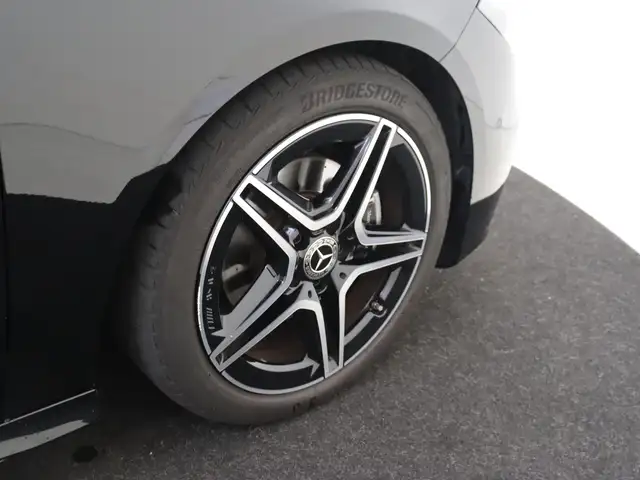 Mercedes-Benz CLA view 4