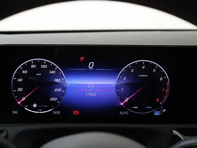 Mercedes-Benz CLA view 12