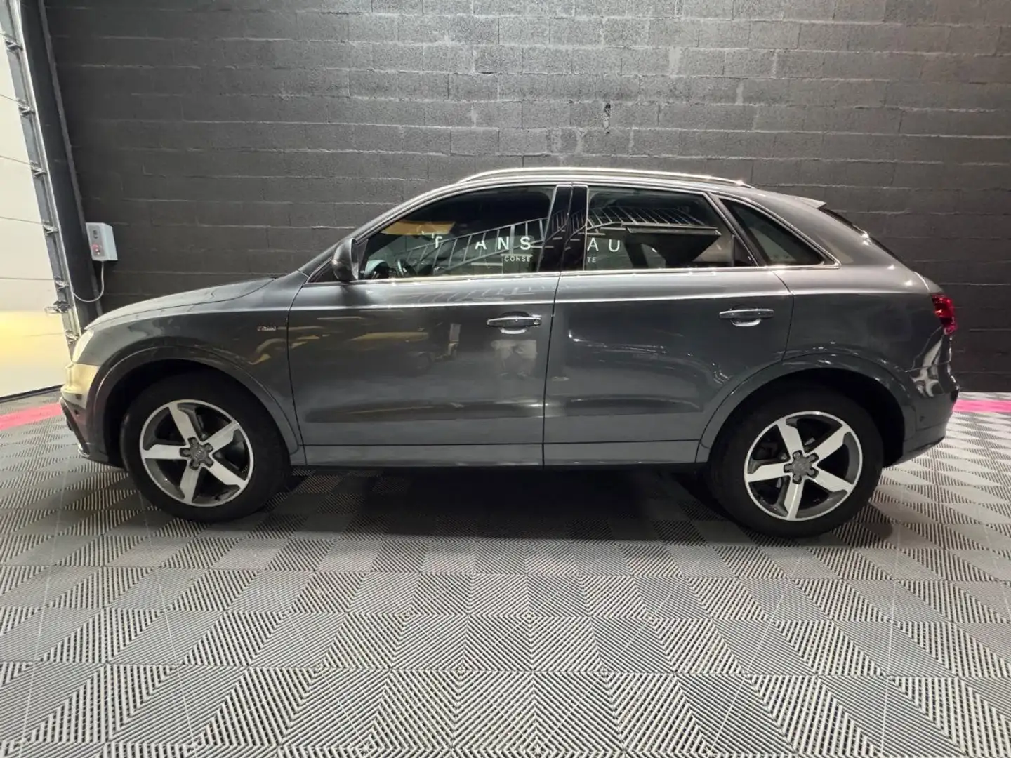 Audi Q3 2.0 TDI 177 ch S line Grigio - 2