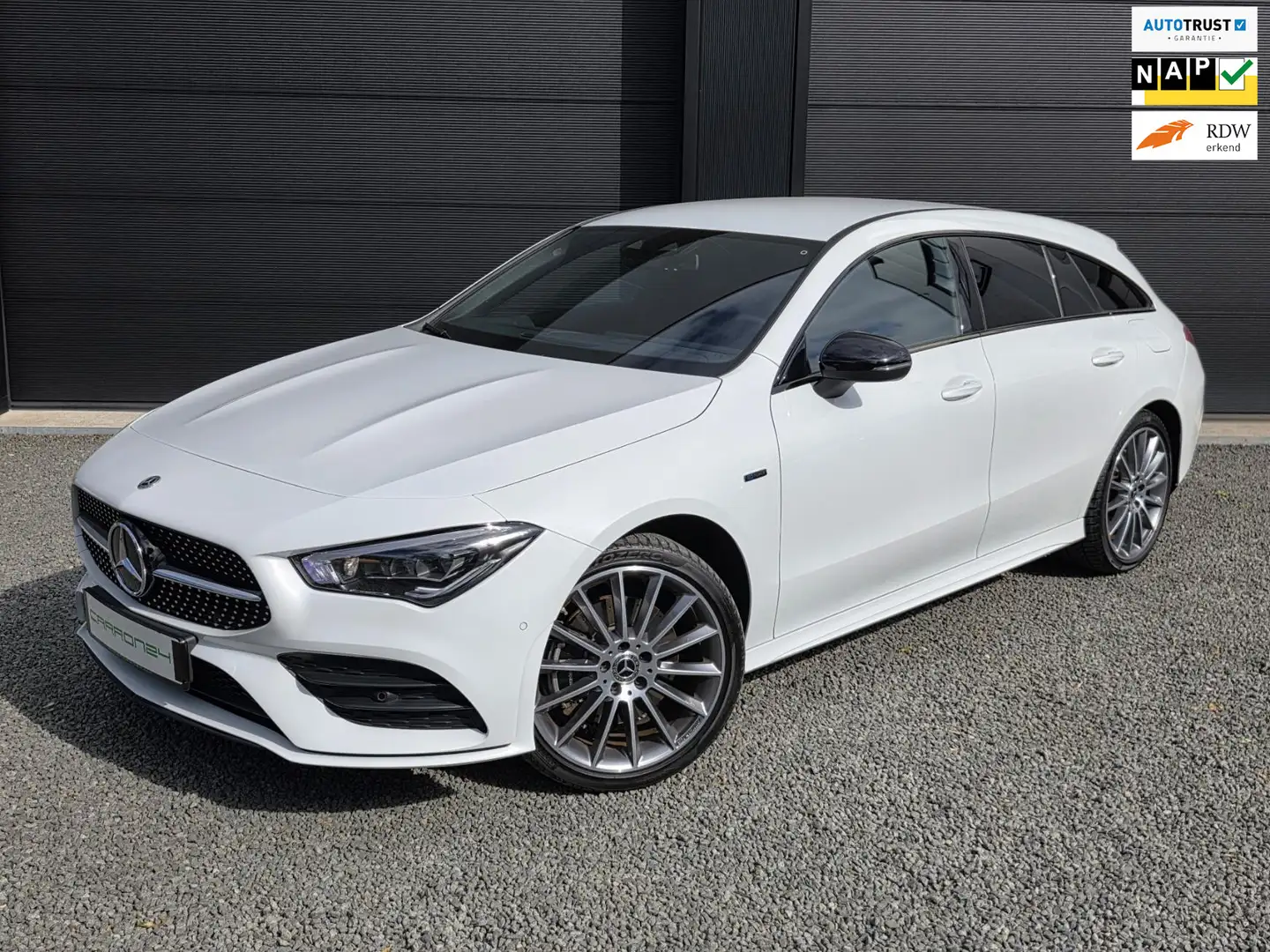 Mercedes-Benz CLA 250 Shooting Brake e Premium Plus AMG | Night Ed.| 2x Blanc - 1