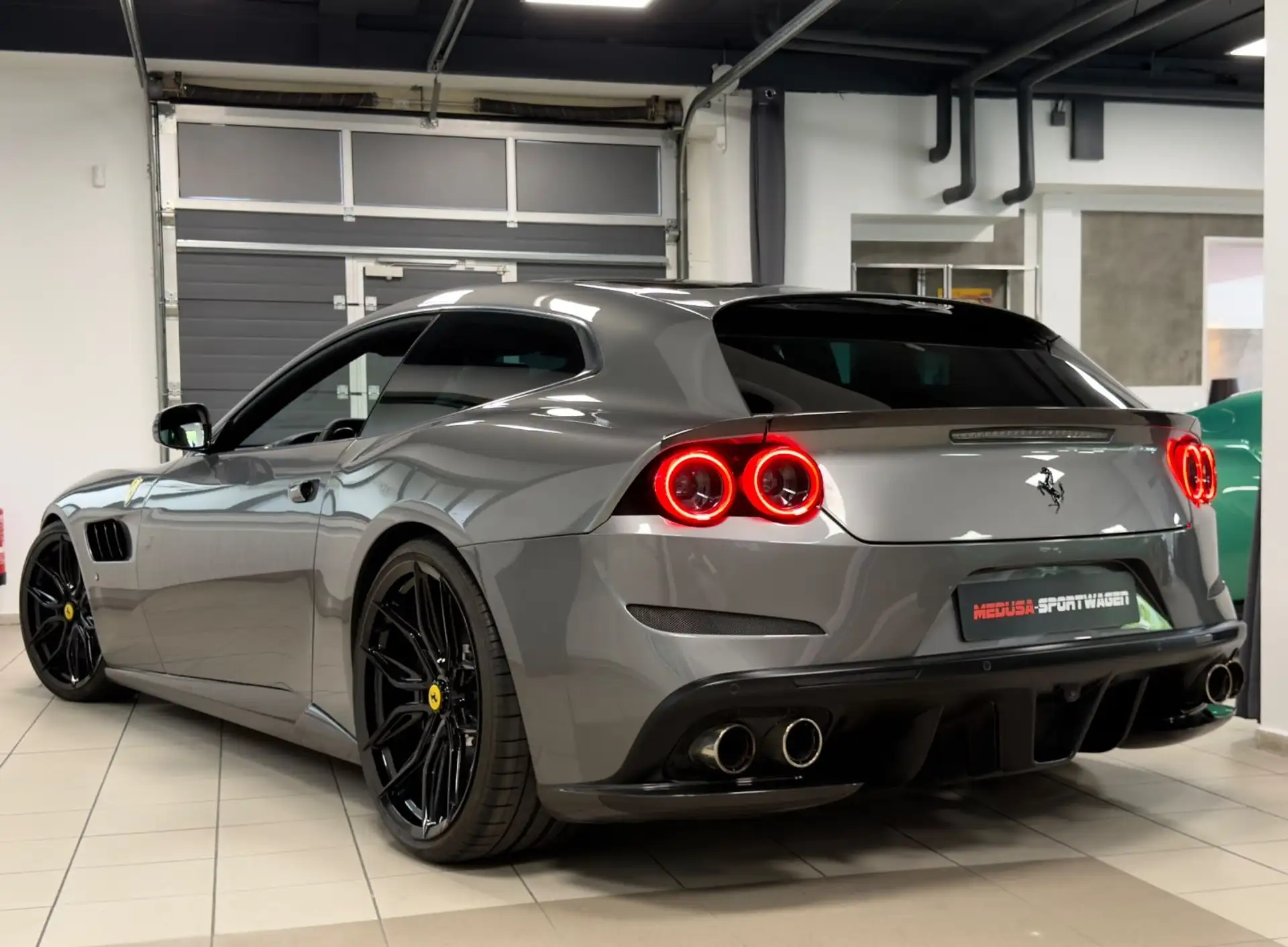 페라리 GTC4 루쏘 2016 회색 사진 6