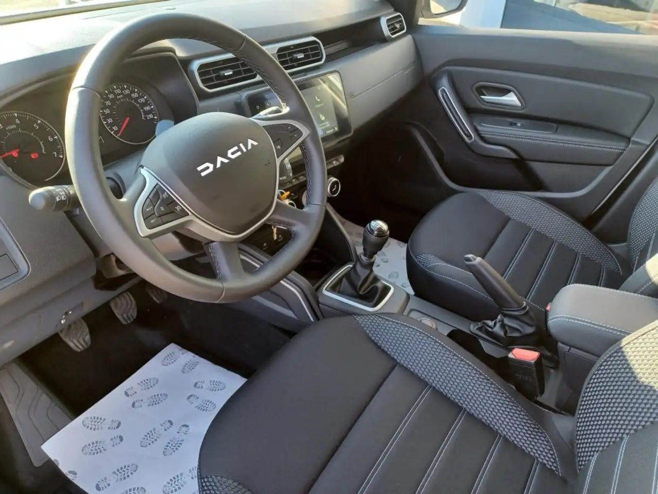 Dacia Duster — photo 10