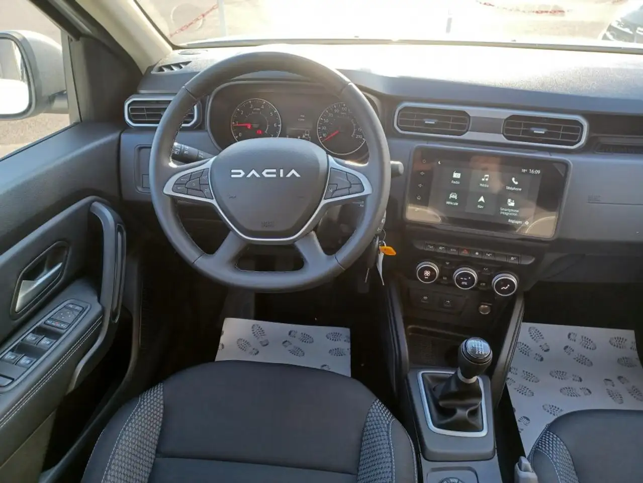 Dacia Duster — photo 9
