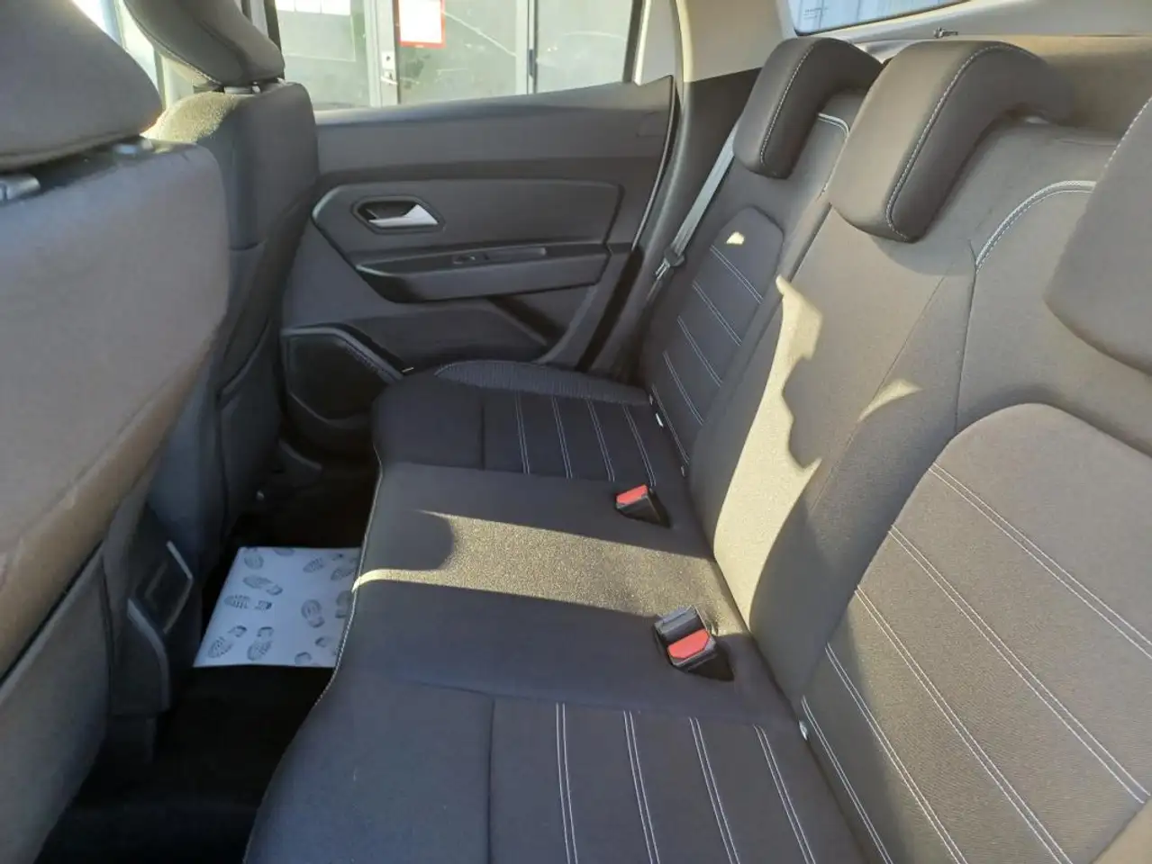 Dacia Duster — photo 11