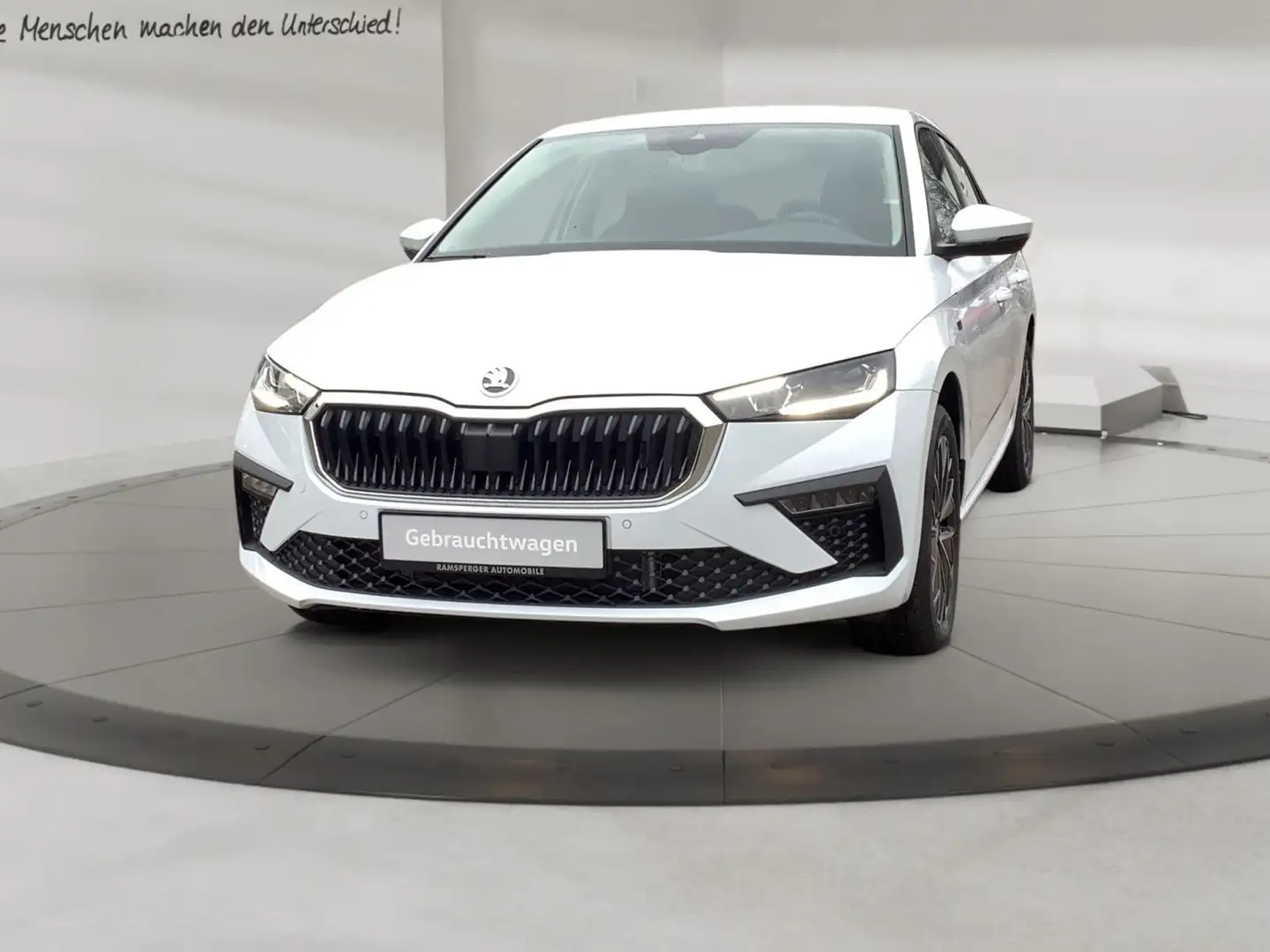 Skoda Scala 1.0 TSI DSG Drive AHK ACC LED SHZ Kamera P Weiß - 2