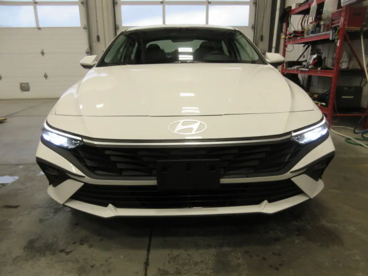 Hyundai ELANTRA снимка Hyundai ELANTRA
