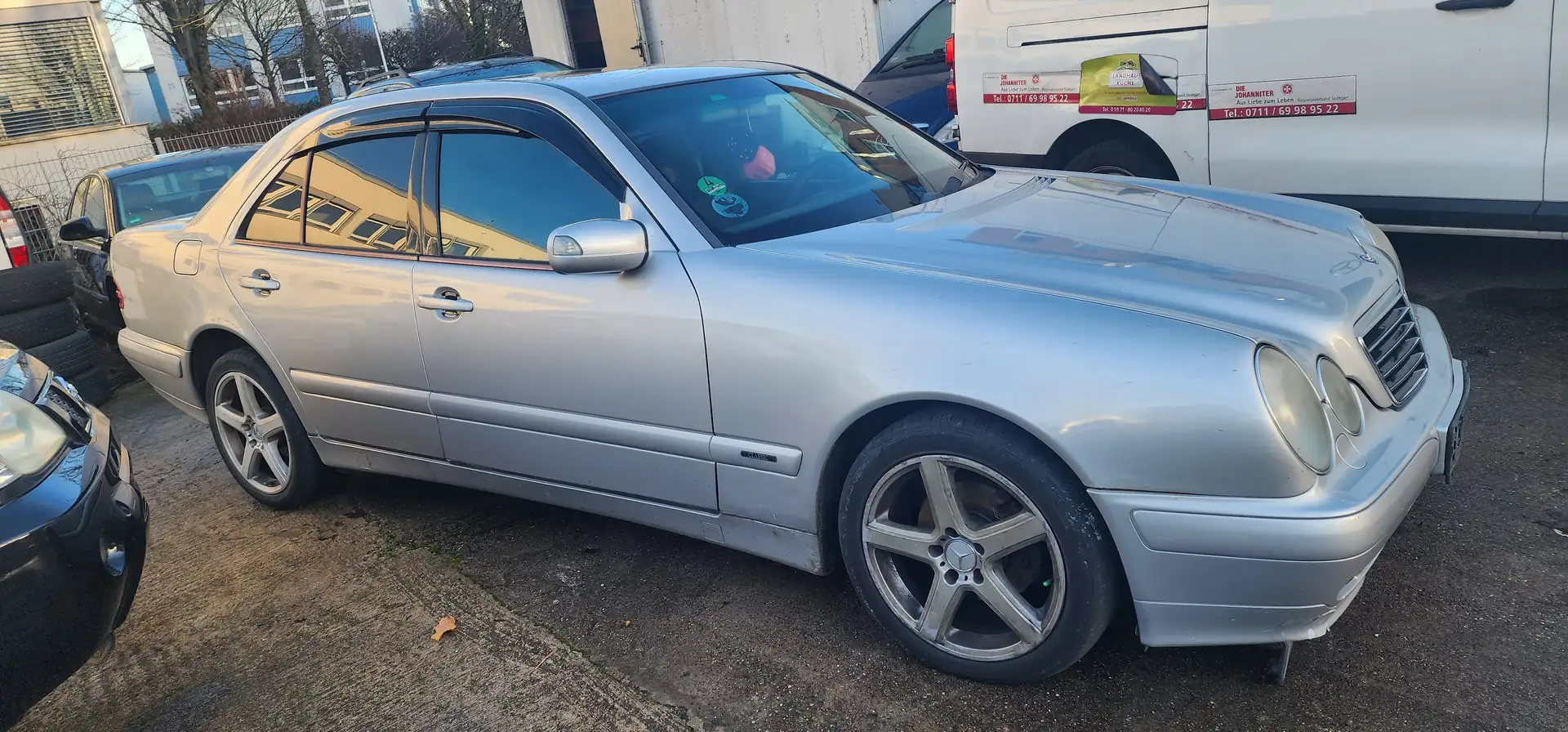 Mercedes-Benz E 220 E 220 CDI Classic Plateado - 2