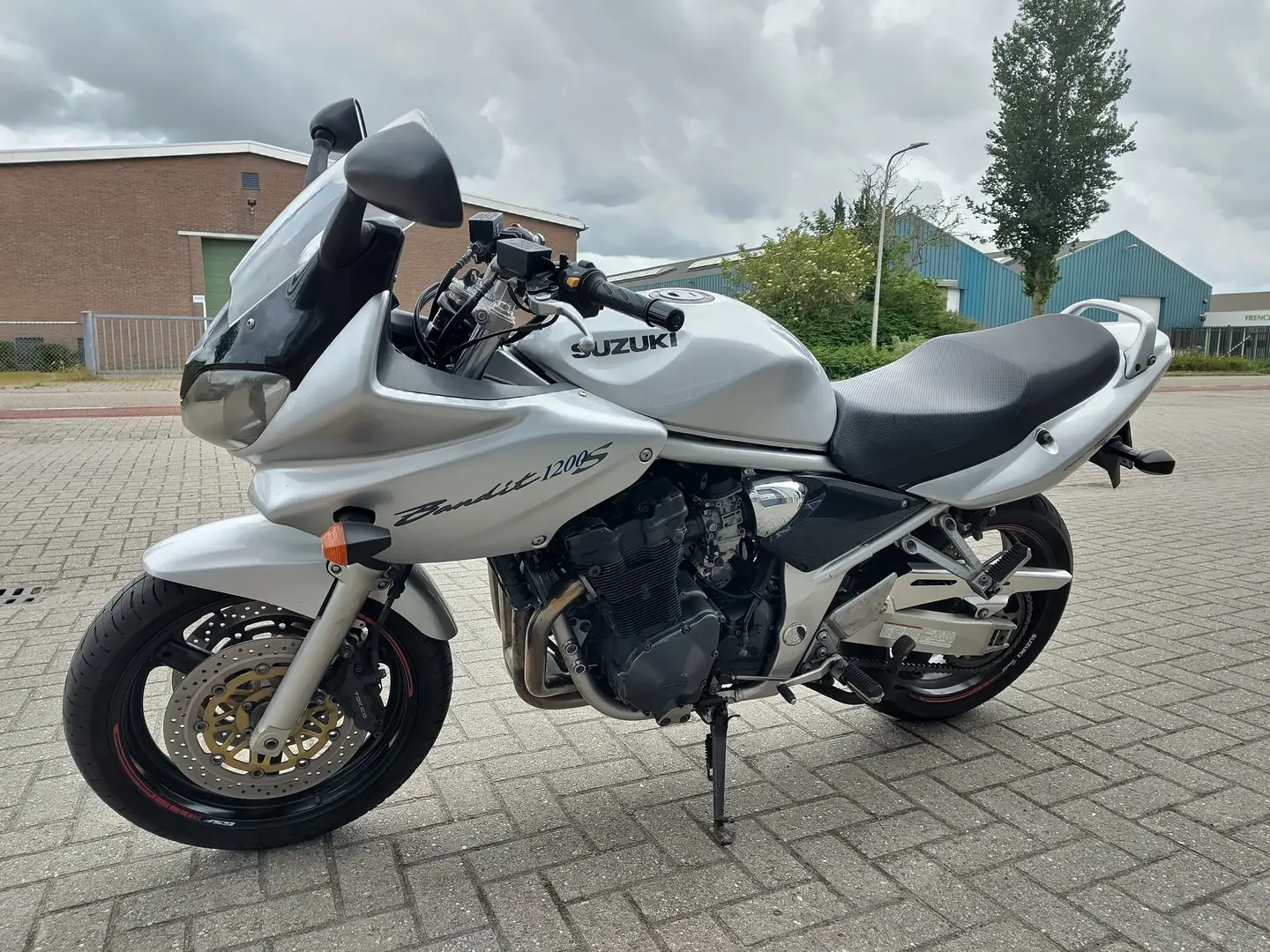 Suzuki Bandit 1200 Argent - 2