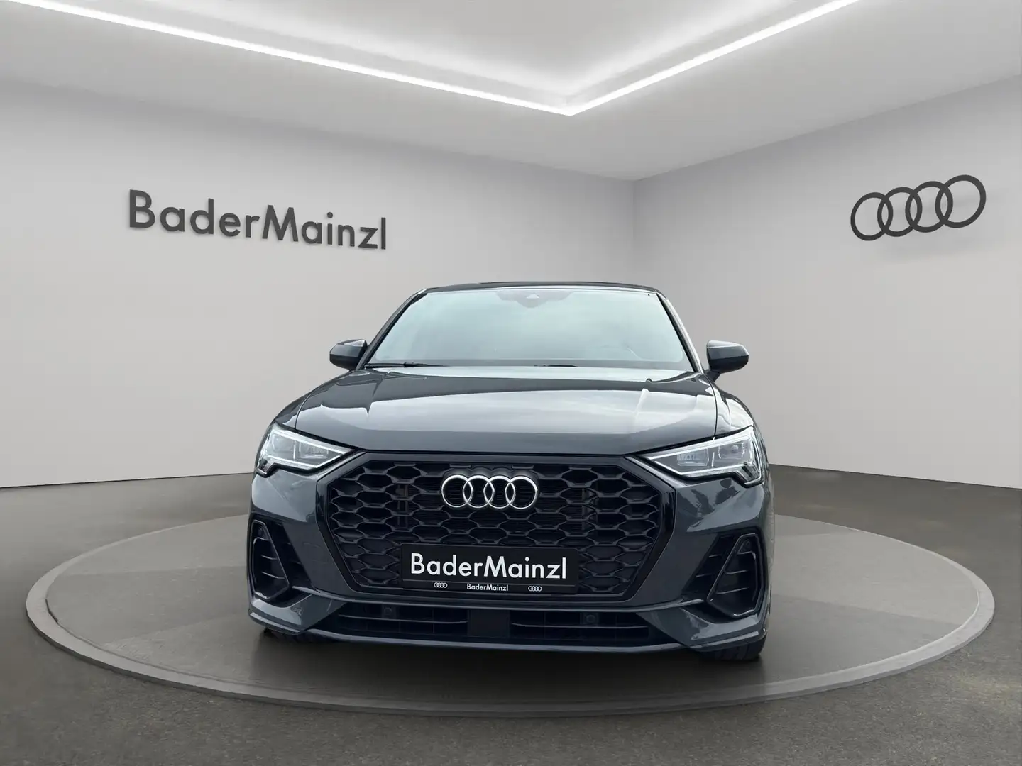 Audi Q3 Sportback 1.4TFSIe S Line B&O AHK LED Grau - 2