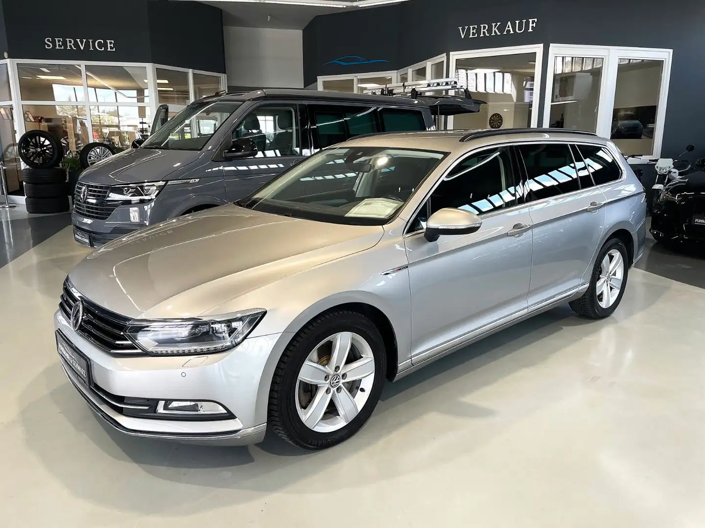 Volkswagen Passat Variant 240PS 4Mot DSG+Standh+LED+AHK+Rfk Gris - 1