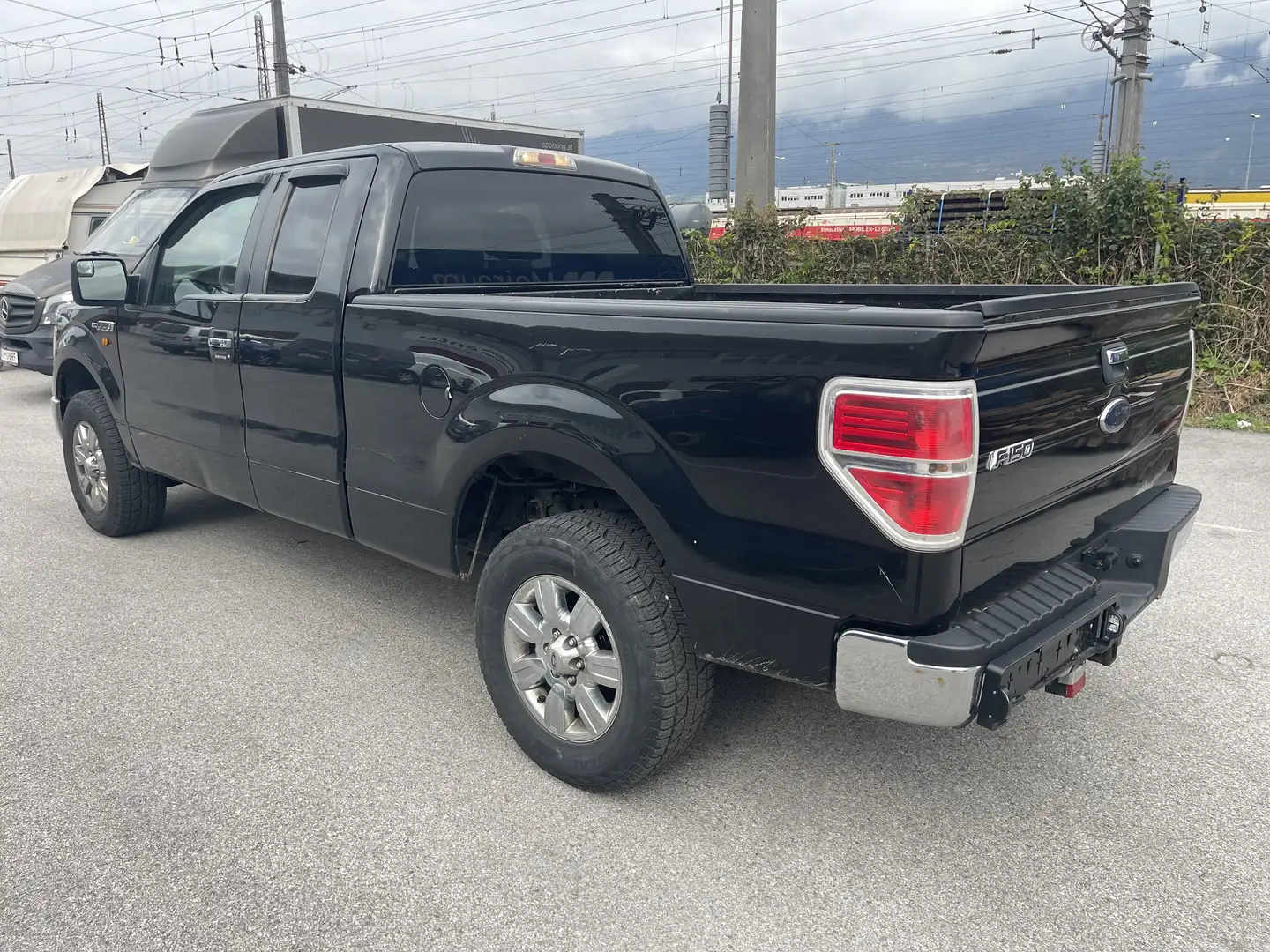 Ford F 150 Schwarz - 2