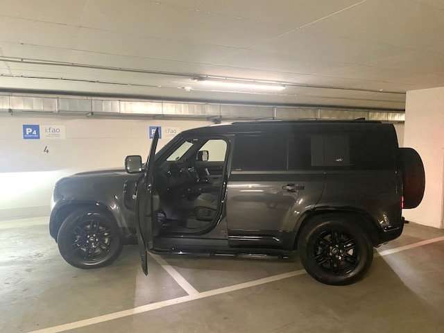 Imagine Land Rover Defender Defender 110 D200 X-Dynamic SE