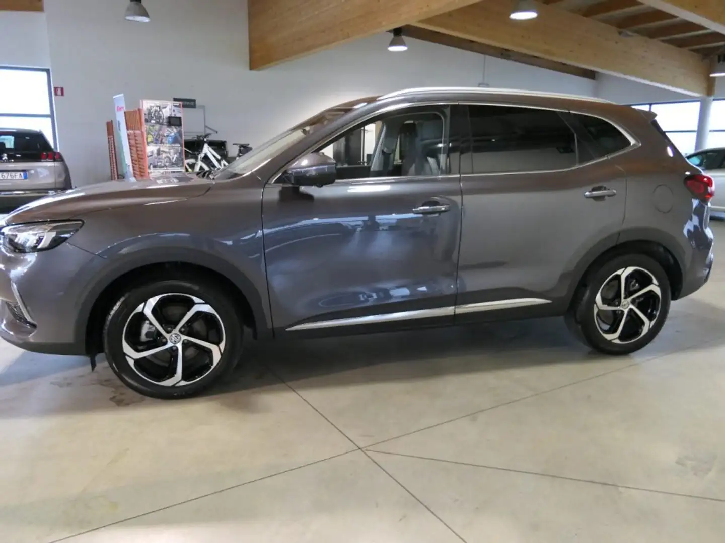 MG HS 1.5T-GDI AT Luxury Grigio - 1