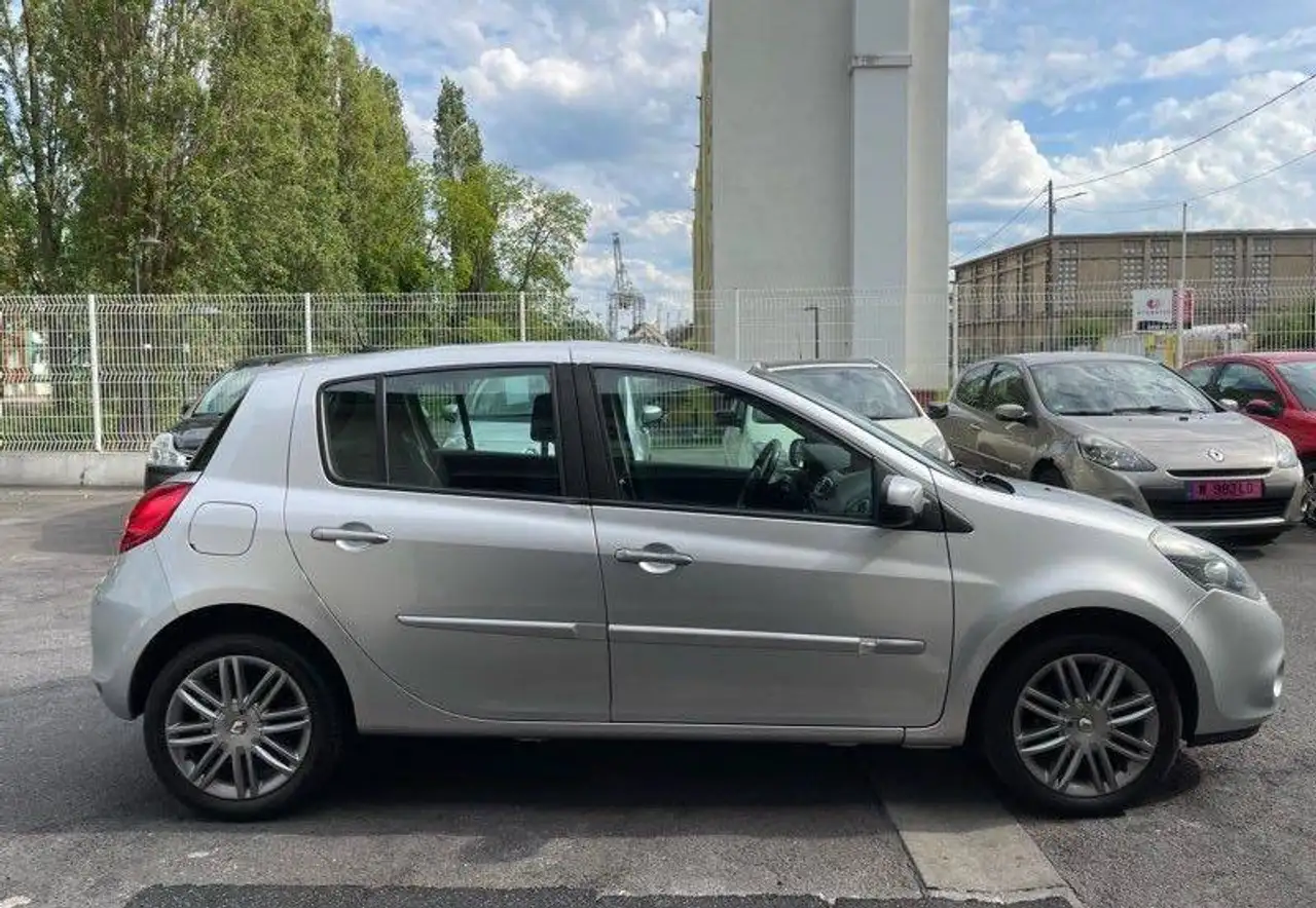 Renault Clio 1.2 16v 75 eco2 Campus Authentique