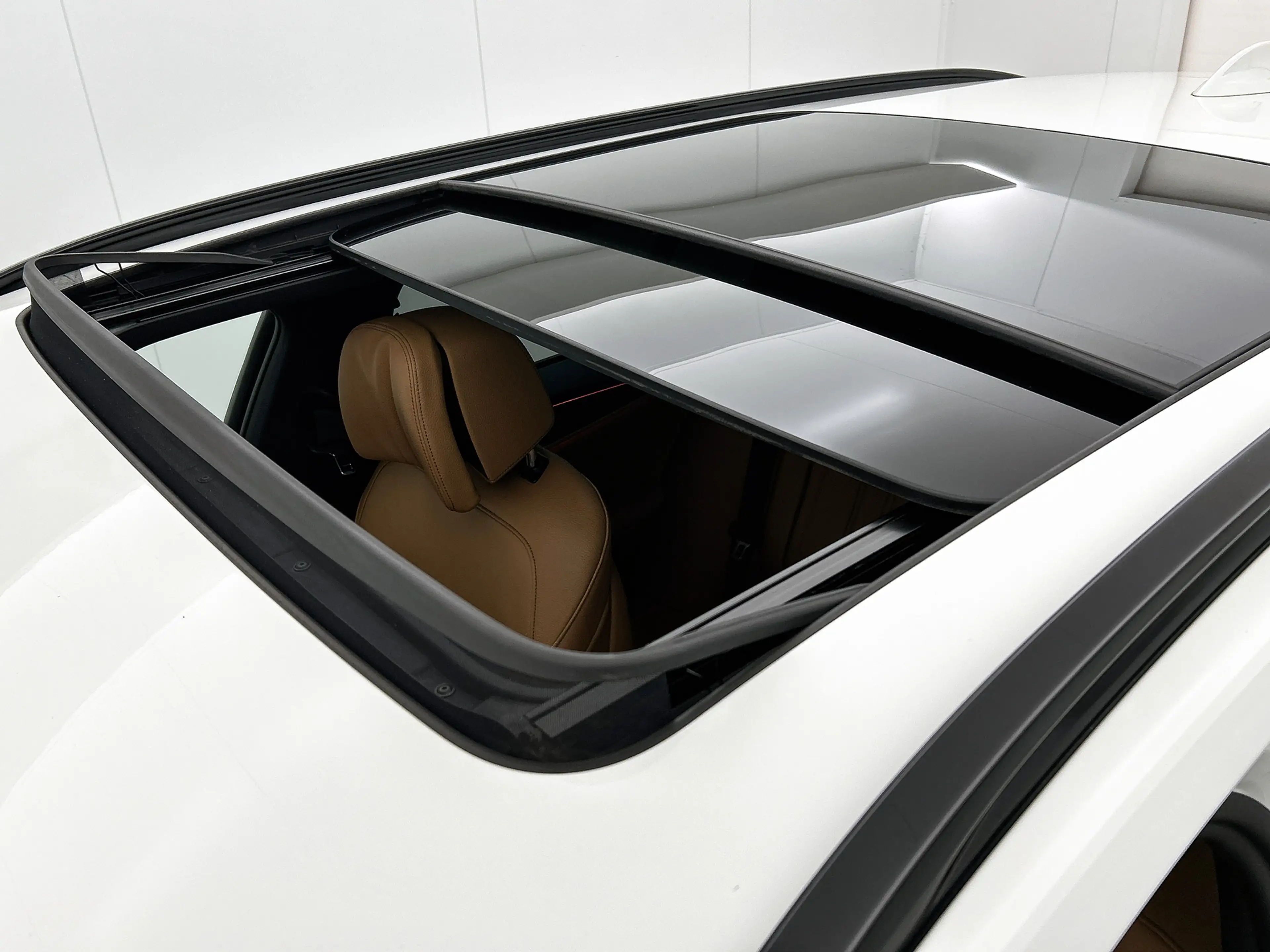 BMW 530 5-serie Touring 530e M-Sport / Anniversary / X-Dri — photo 12