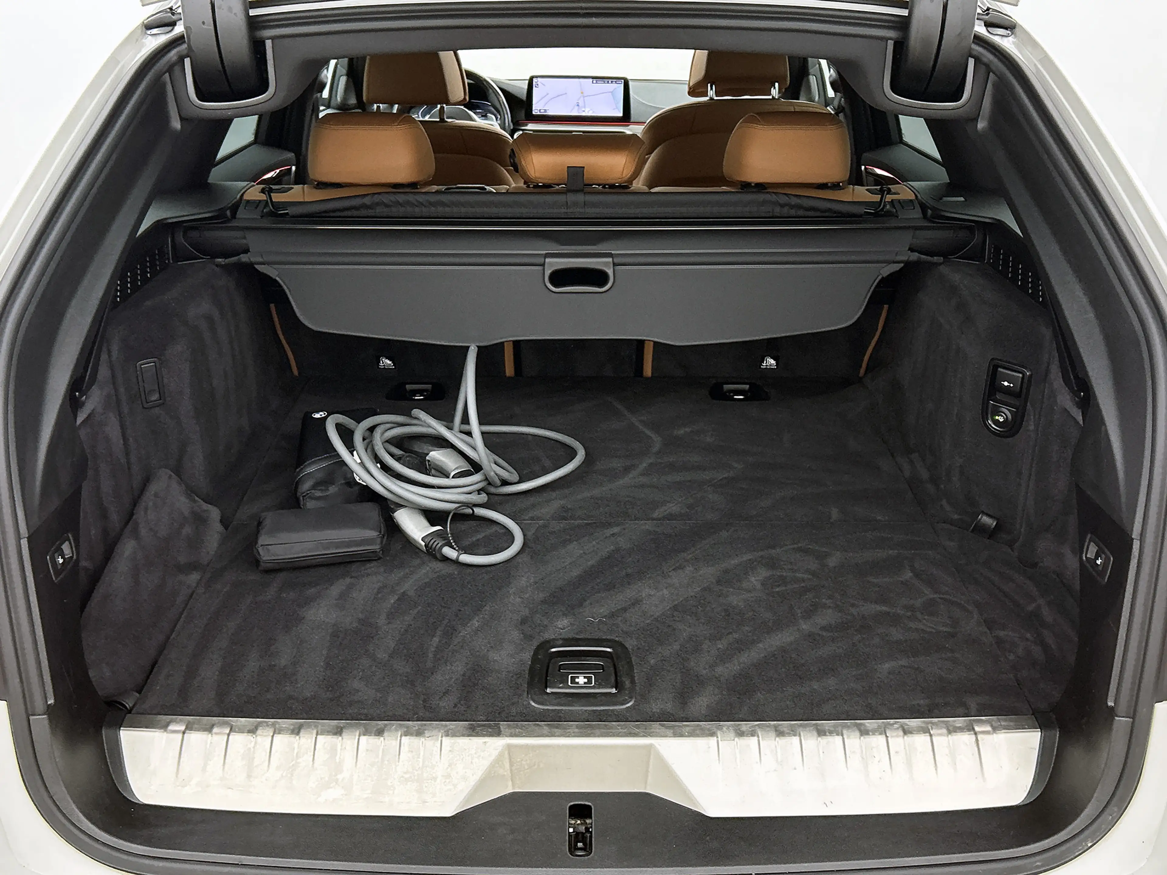 BMW 530 5-serie Touring 530e M-Sport / Anniversary / X-Dri — photo 37