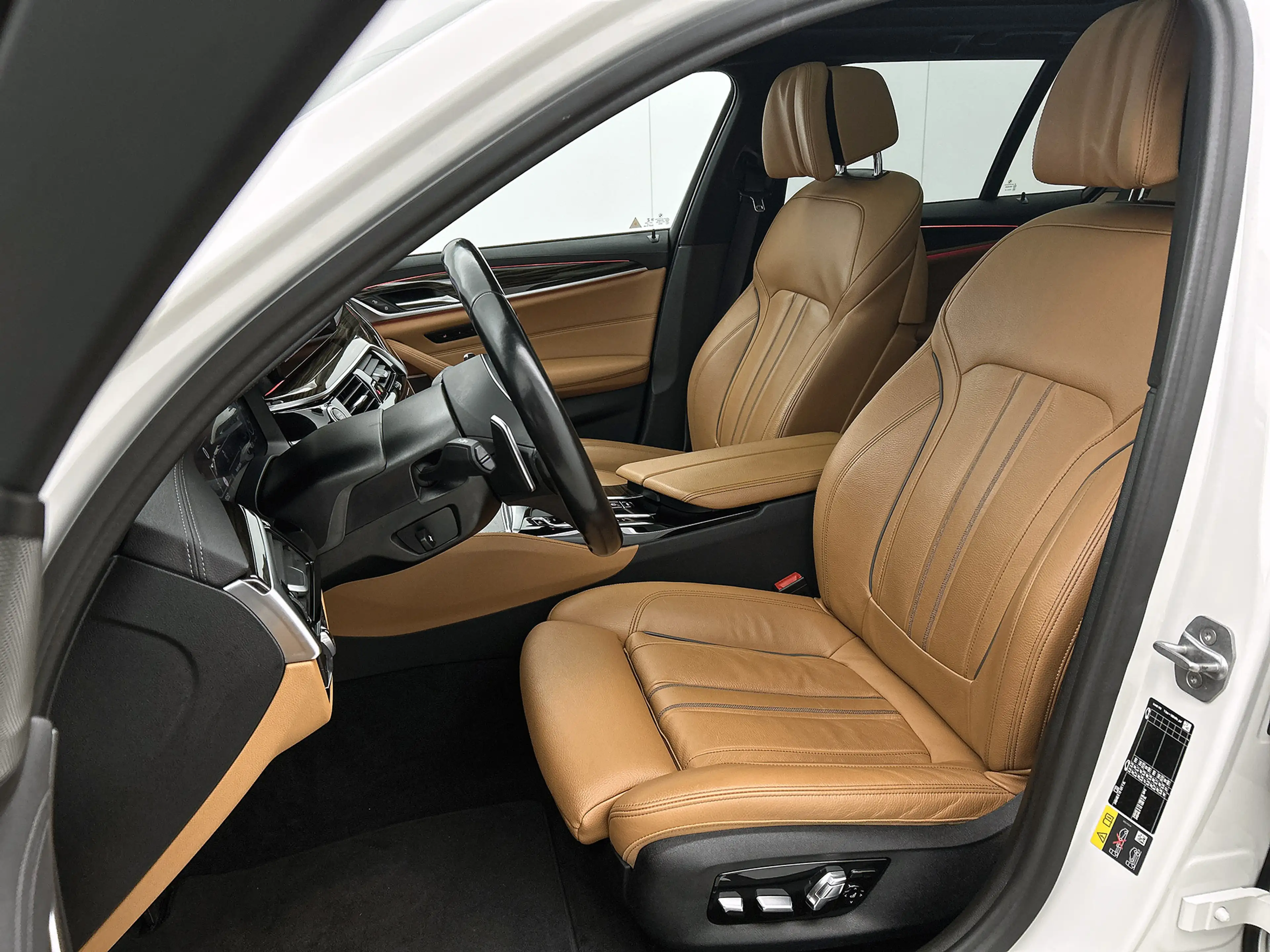 BMW 530 5-serie Touring 530e M-Sport / Anniversary / X-Dri — photo 50