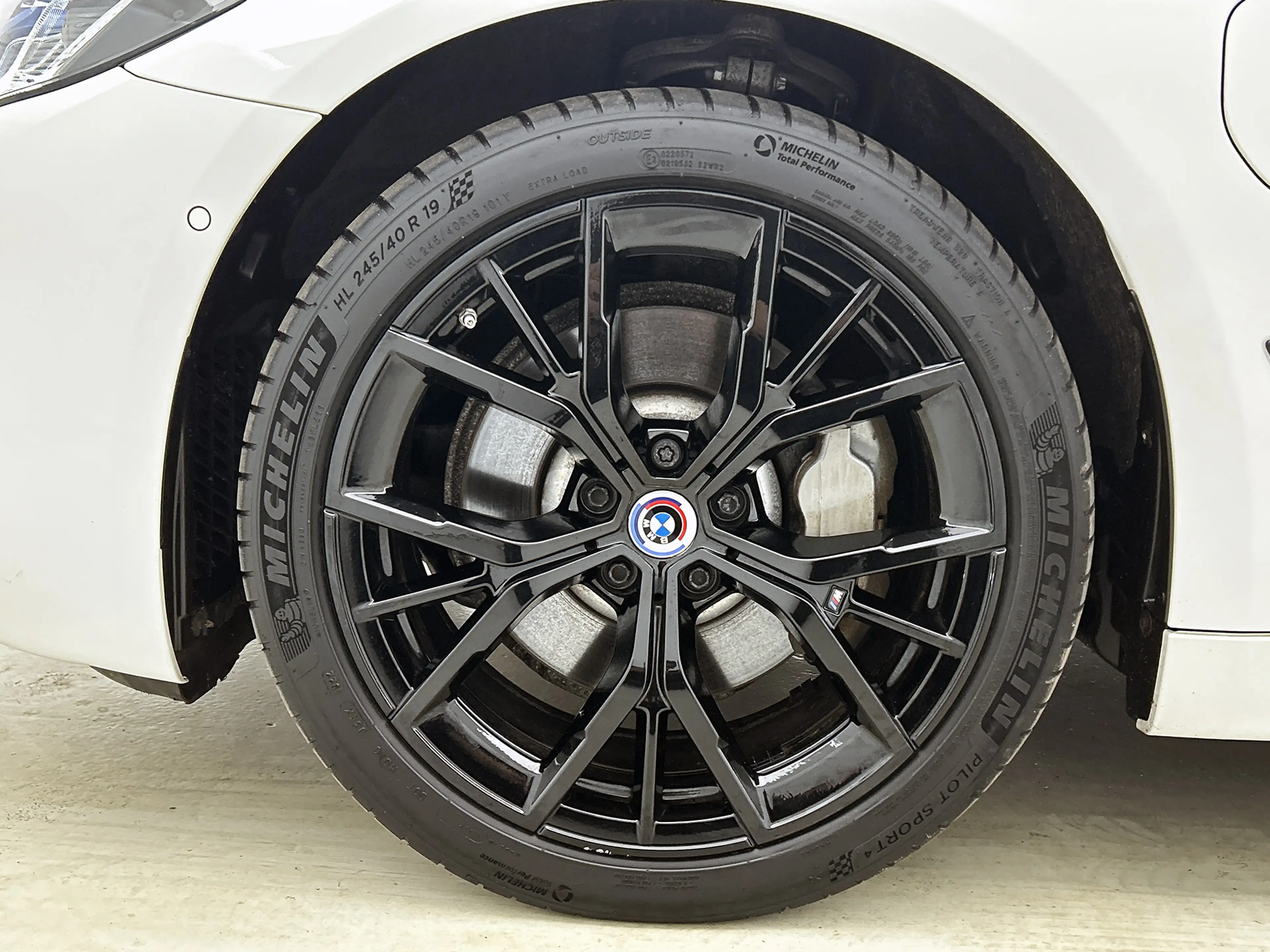 BMW 530 5-serie Touring 530e M-Sport / Anniversary / X-Dri — photo 49