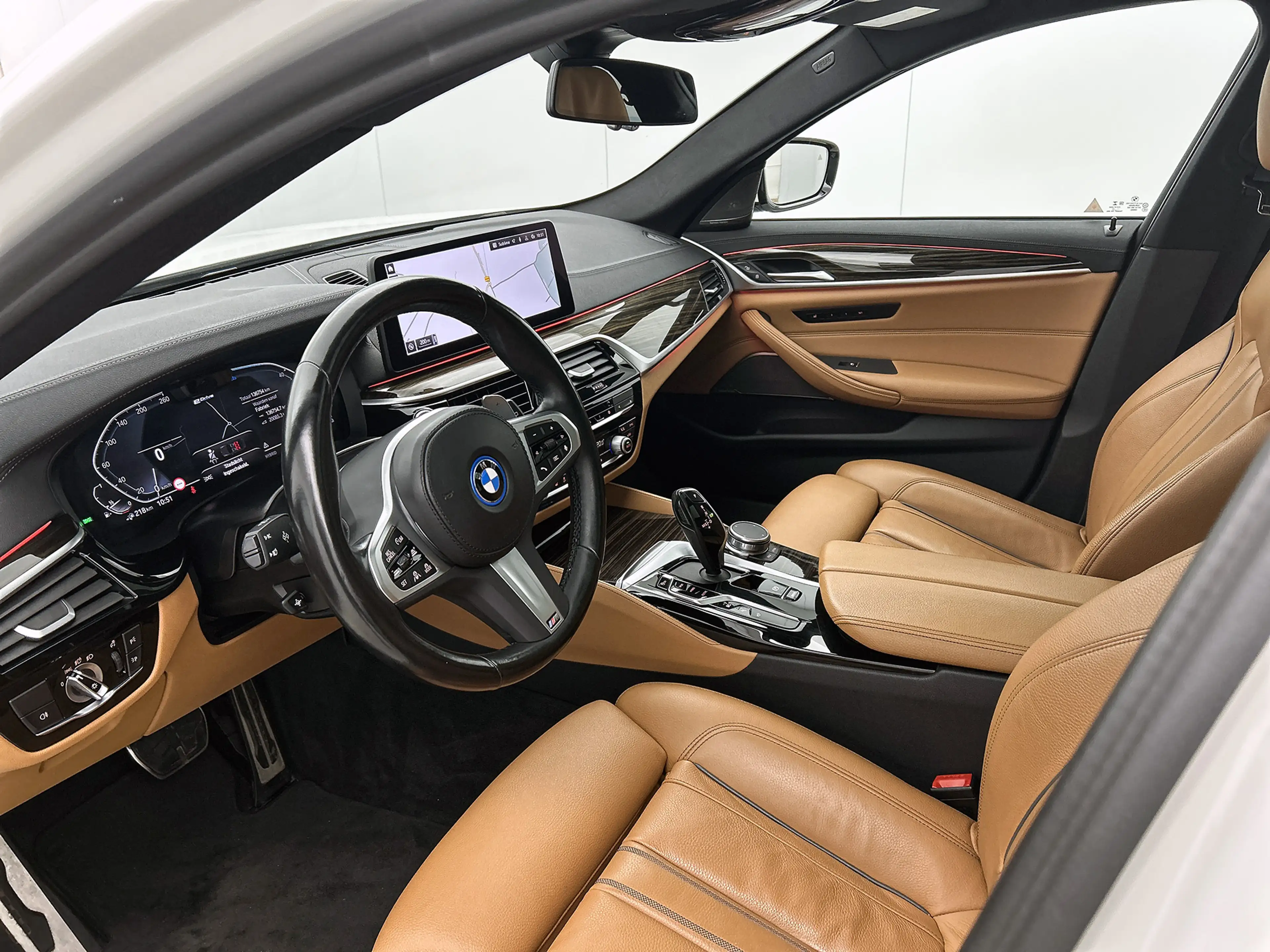 BMW 530 5-serie Touring 530e M-Sport / Anniversary / X-Dri — photo 29