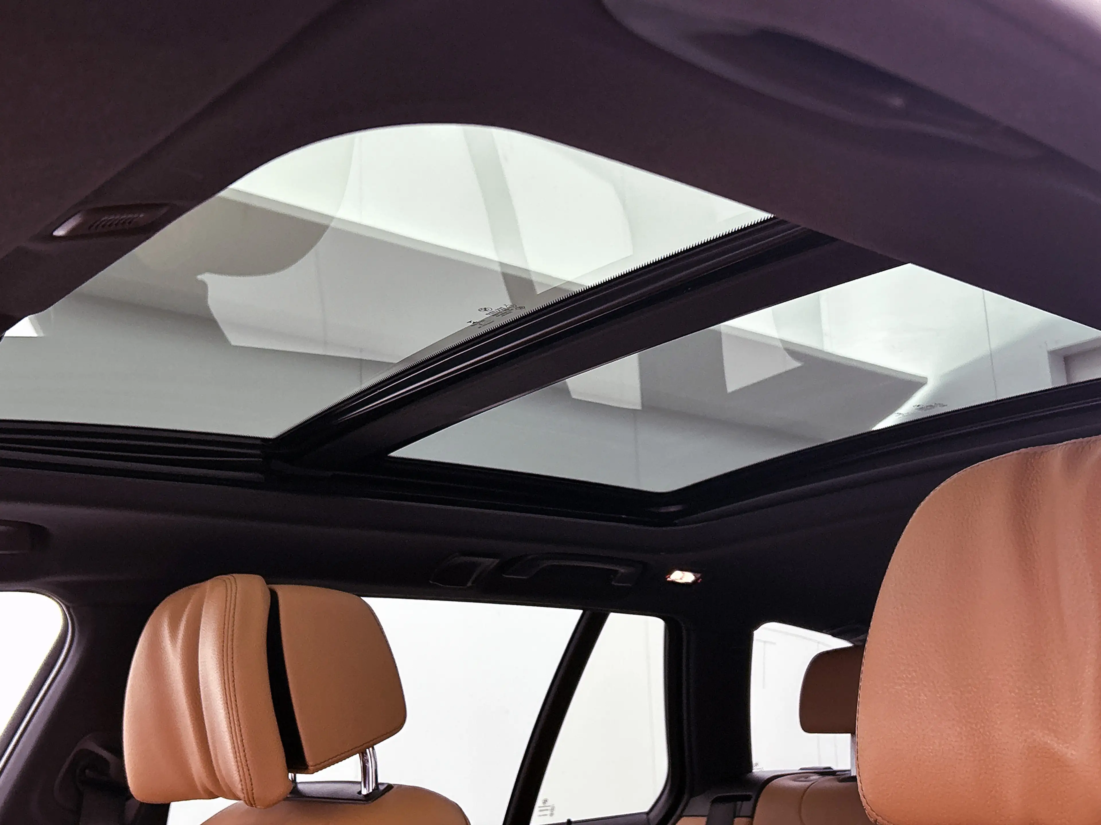 BMW 530 5-serie Touring 530e M-Sport / Anniversary / X-Dri — photo 9