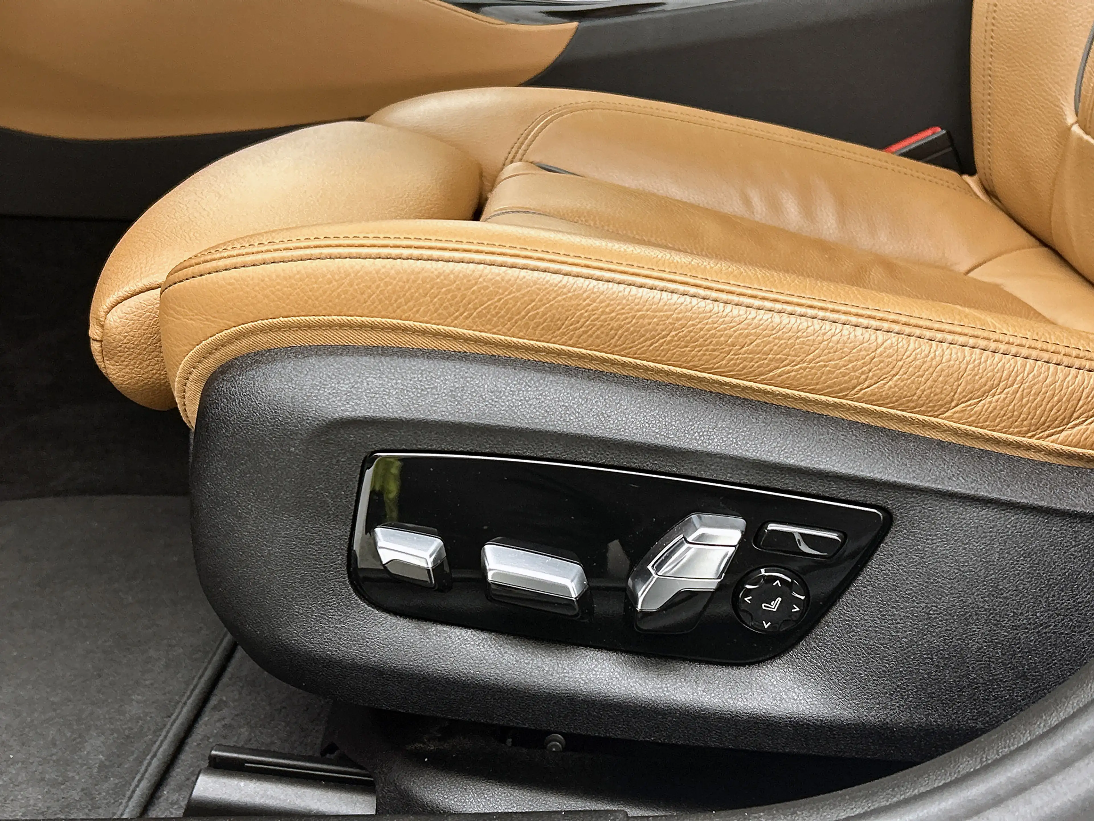 BMW 530 5-serie Touring 530e M-Sport / Anniversary / X-Dri — photo 26