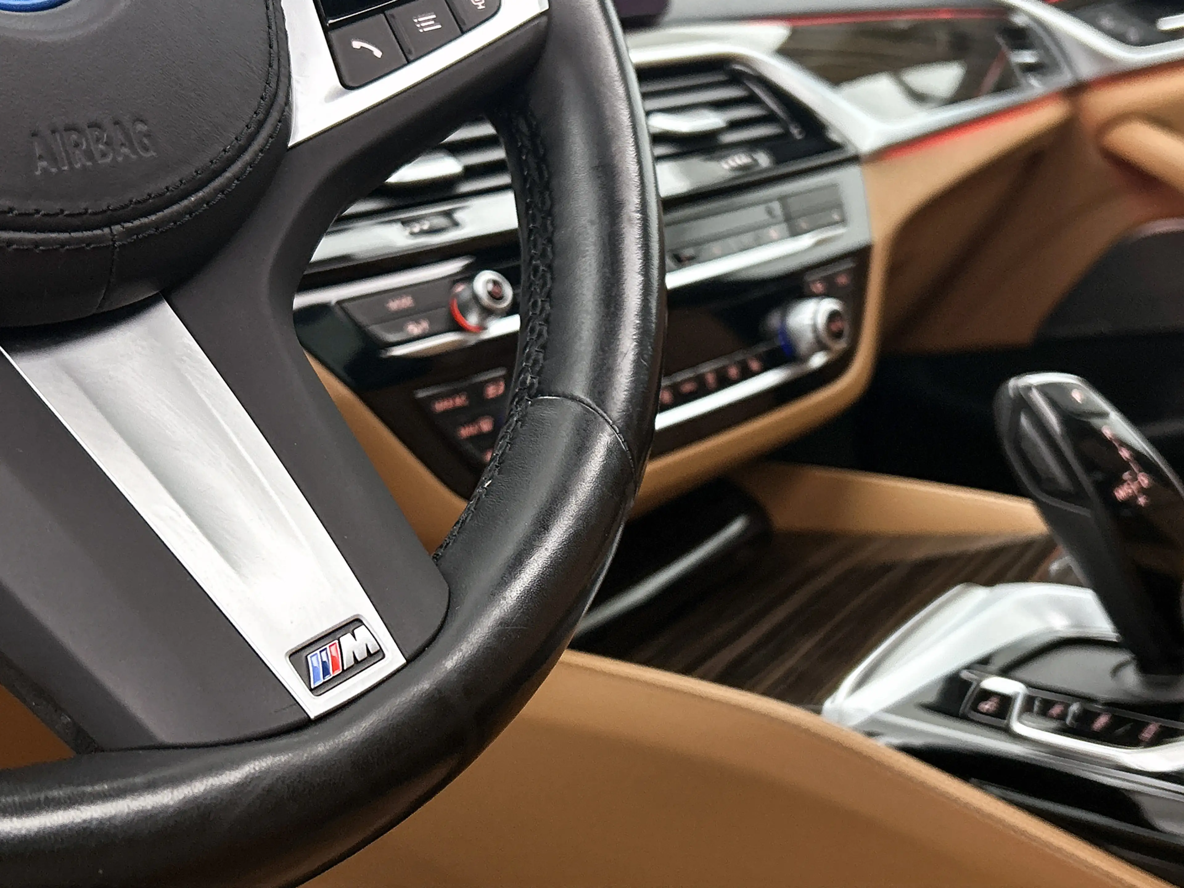 BMW 530 5-serie Touring 530e M-Sport / Anniversary / X-Dri — photo 44