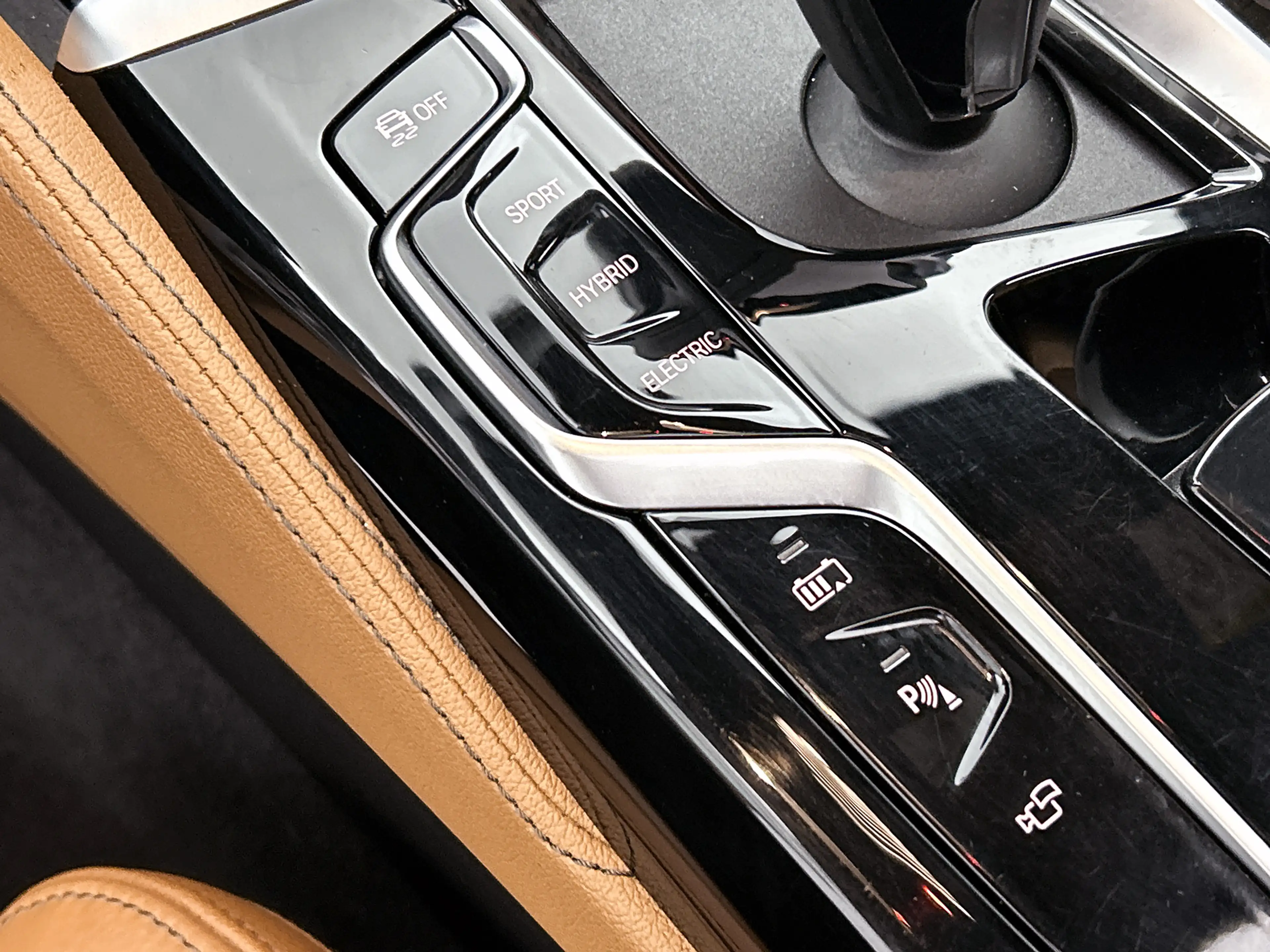 BMW 530 5-serie Touring 530e M-Sport / Anniversary / X-Dri — photo 15