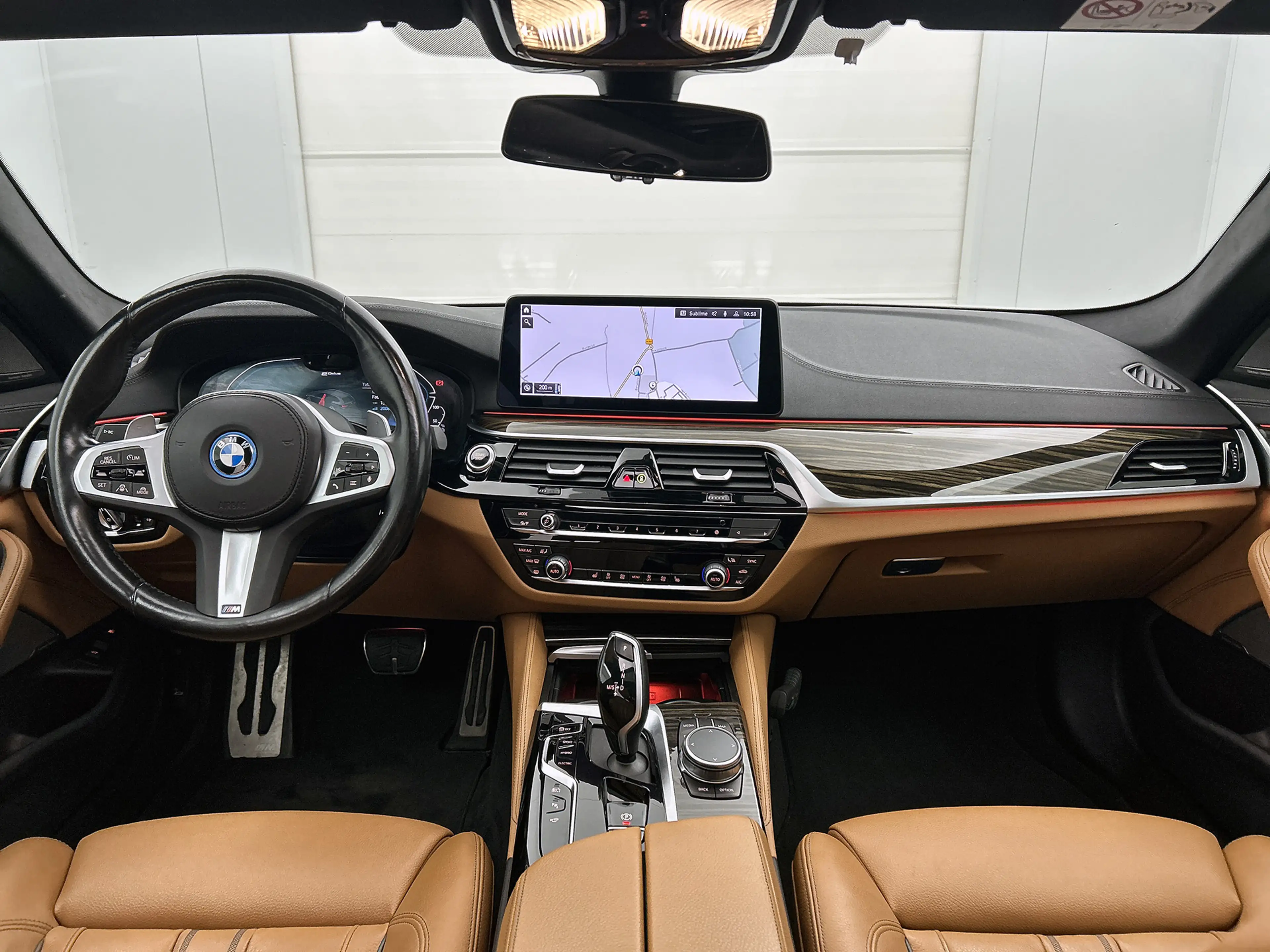 BMW 530 5-serie Touring 530e M-Sport / Anniversary / X-Dri — photo 31
