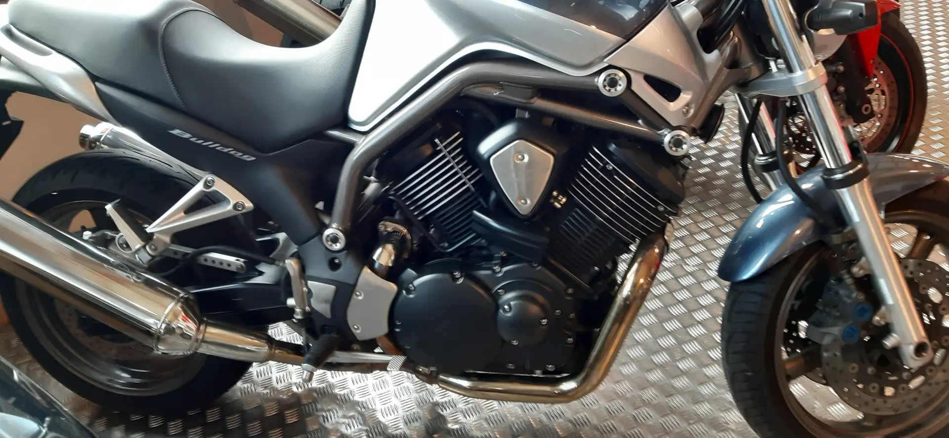 Yamaha BT 1100 Bulldog Azul - 2