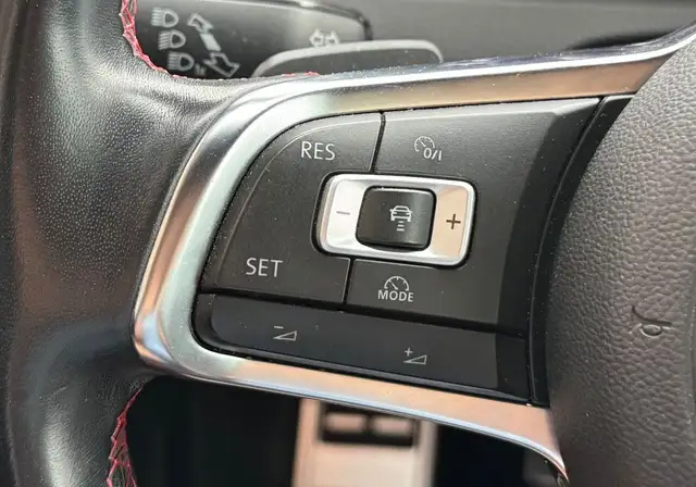 Volkswagen Golf view 12