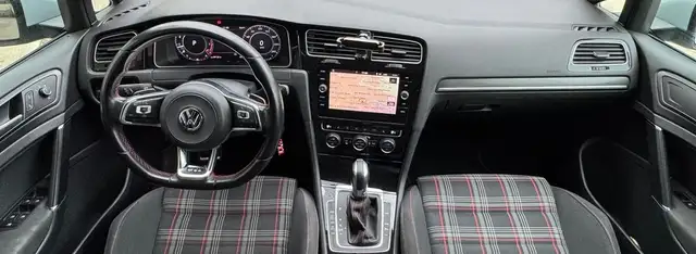 Volkswagen Golf view 10